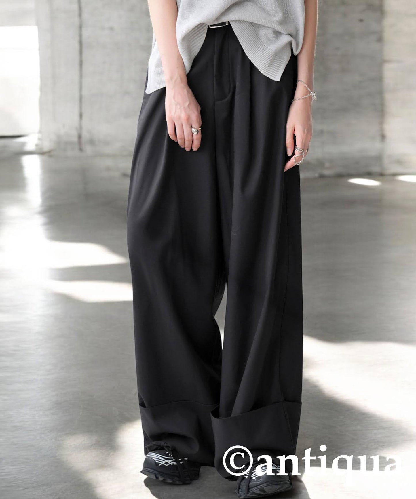 KYO Ladies Wide Tuck Design Pants