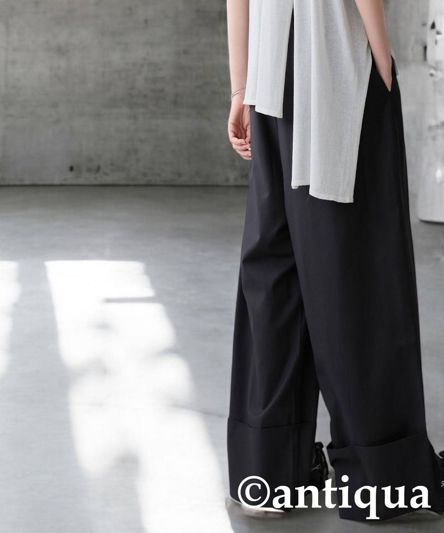 KYO Ladies Wide Tuck Design Pants