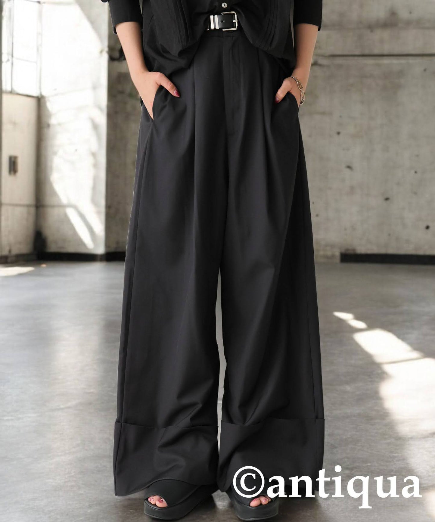 KYO Ladies Wide Tuck Design Pants