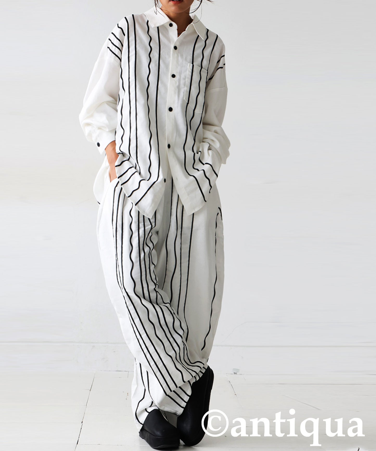 KYO Cord Embroidered Balloon Pants Ladies