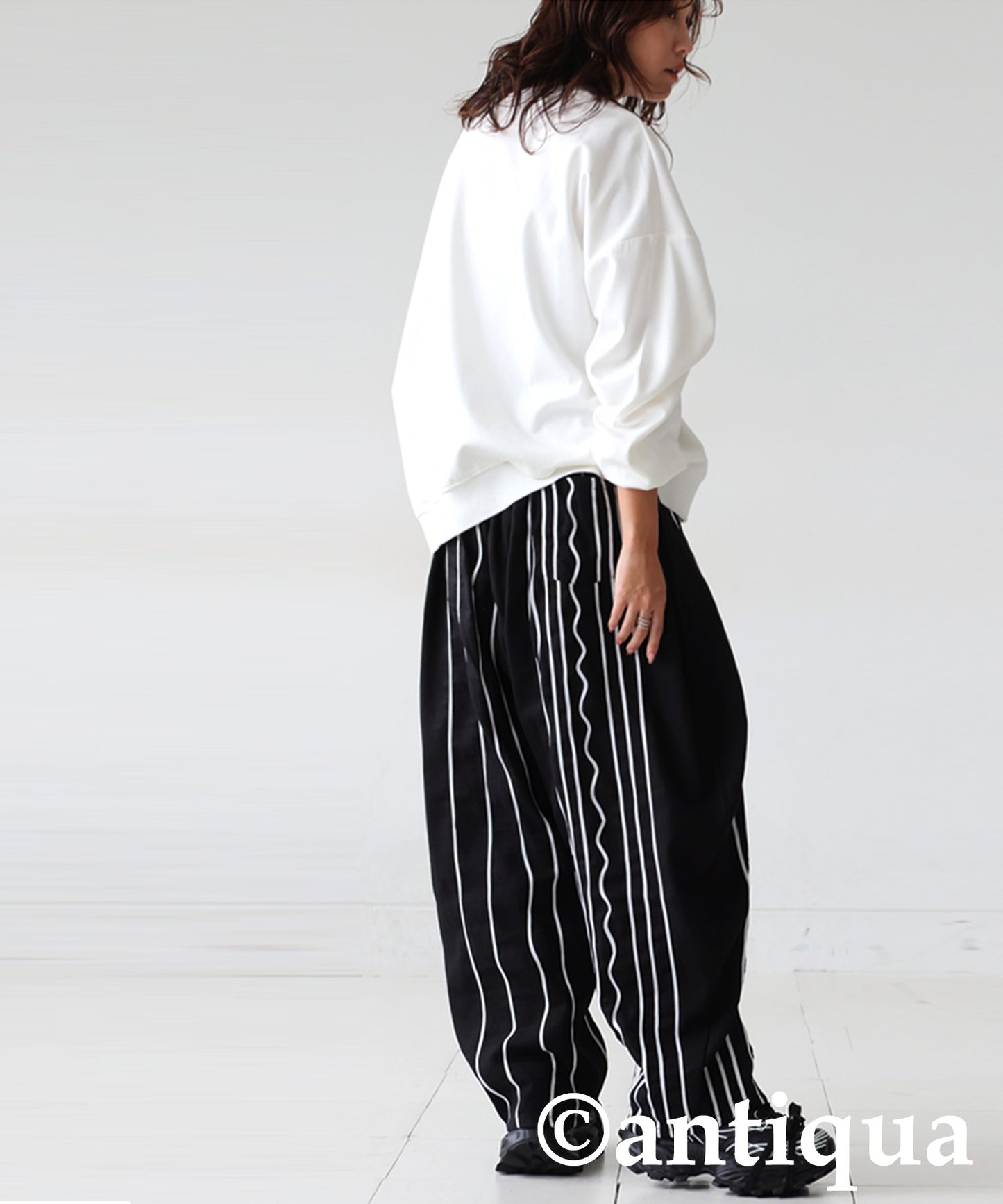 KYO Cord Embroidered Balloon Pants Ladies