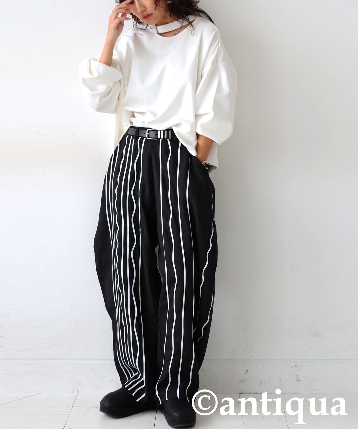 KYO Cord Embroidered Balloon Pants Ladies