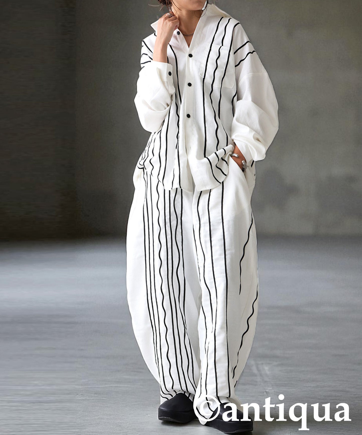 KYO Cord Embroidered Balloon Pants Ladies