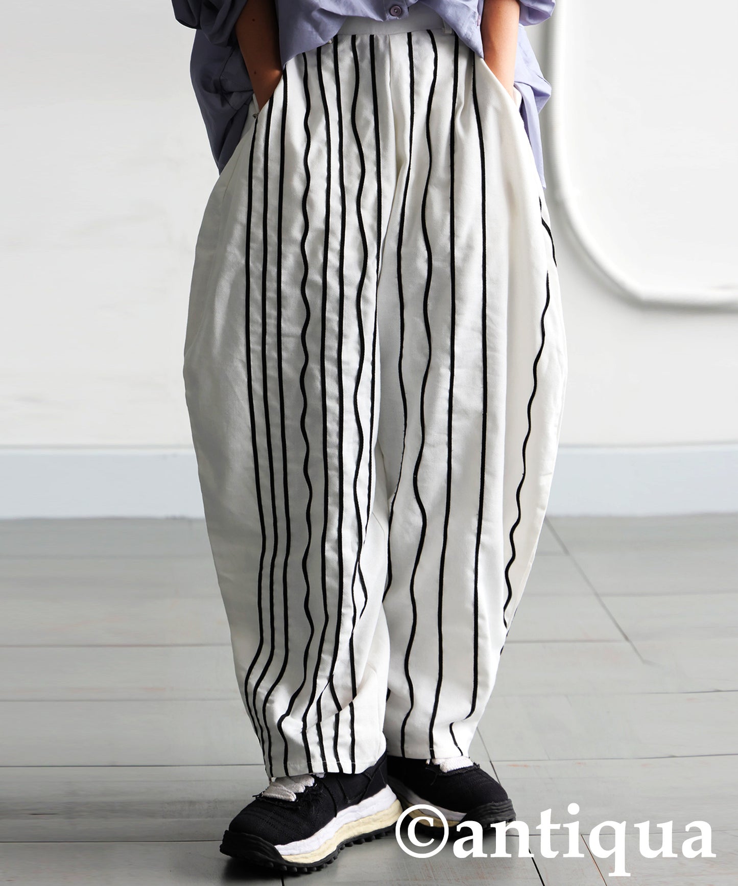 KYO Cord Embroidered Balloon Pants Ladies