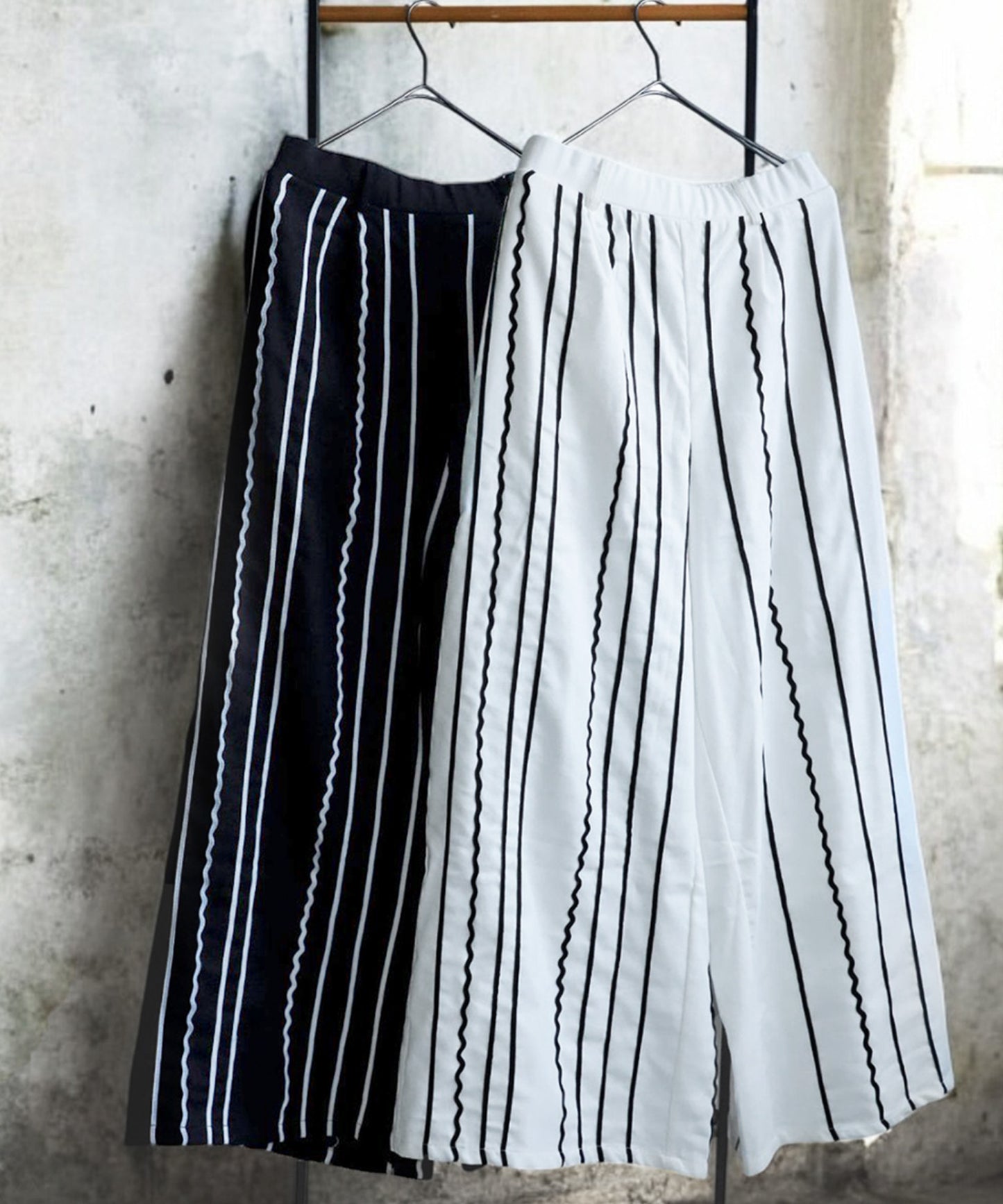 Embroidered Line Wide Pants Ladies