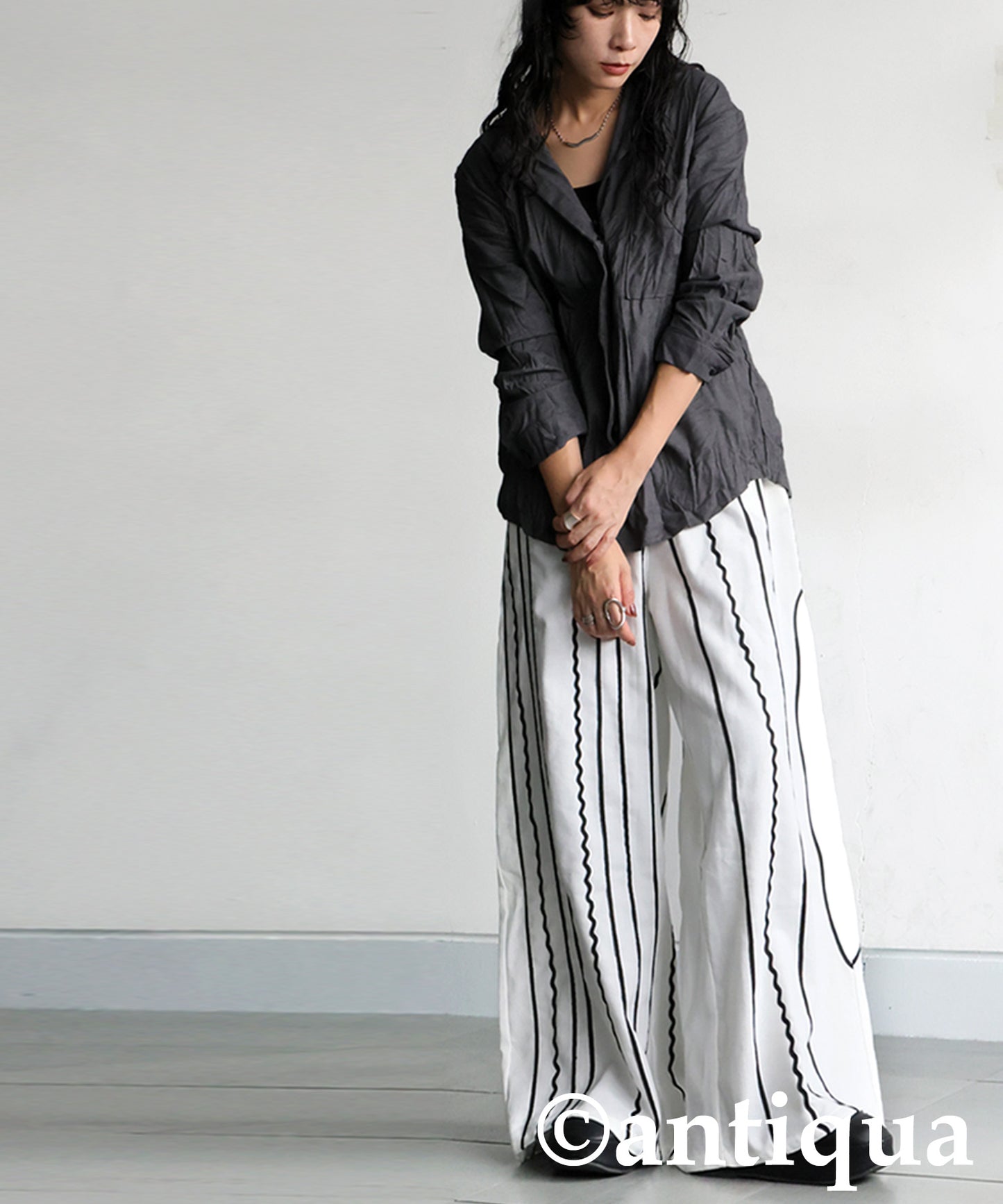 Embroidered Line Wide Pants Ladies