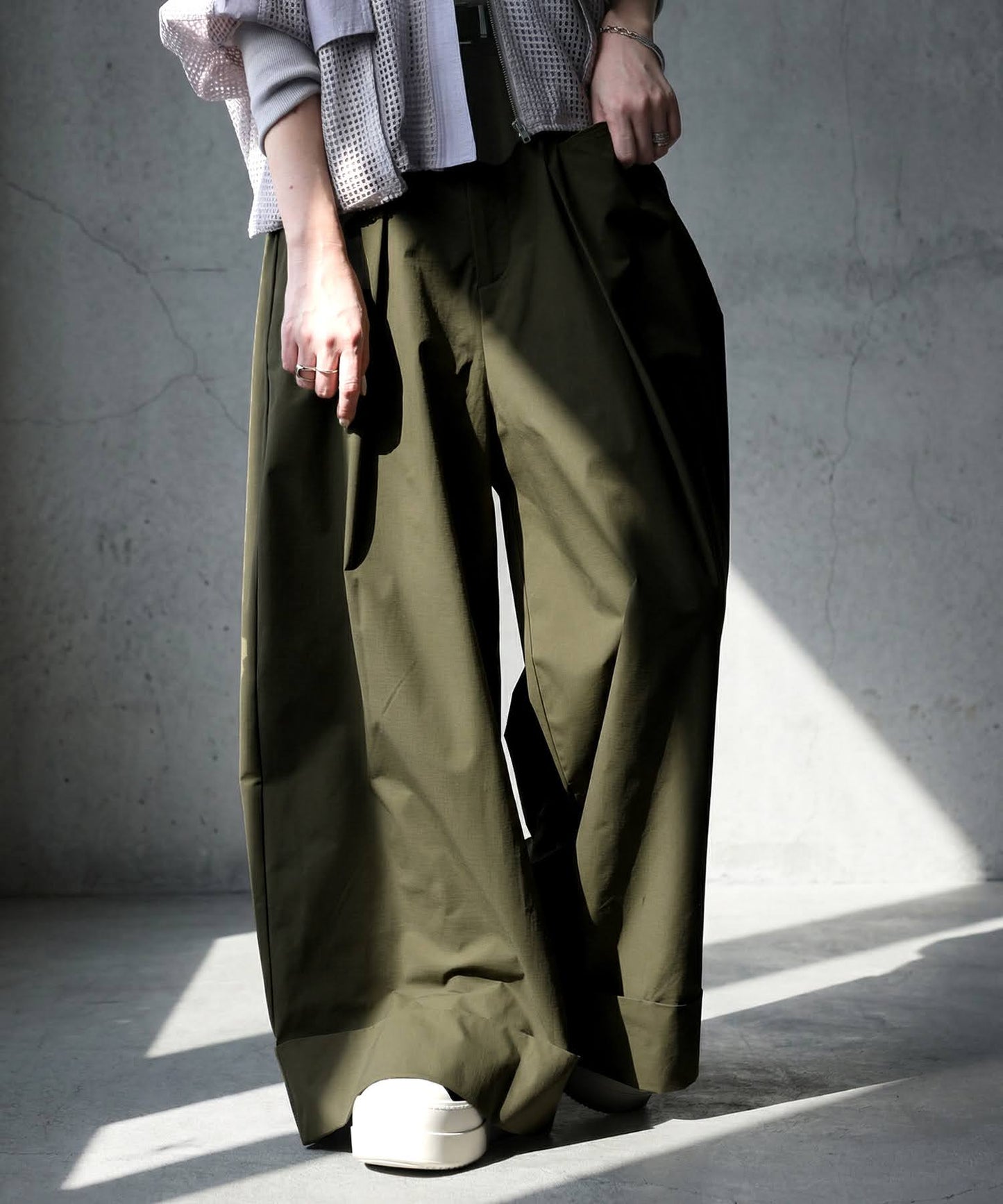 Tuck Wide Pants Ladies