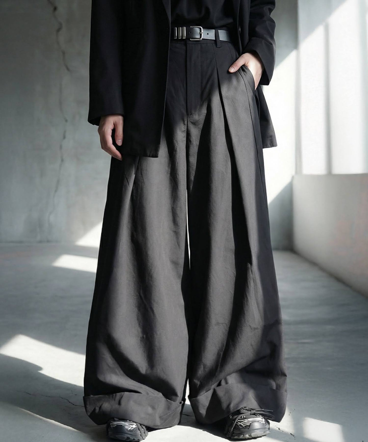 Tuck Wide Pants Ladies