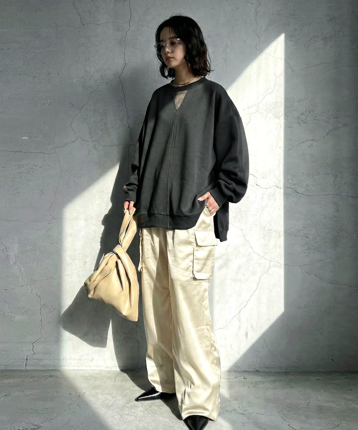 KYO Minimal Slit Neck Pullover Ladies