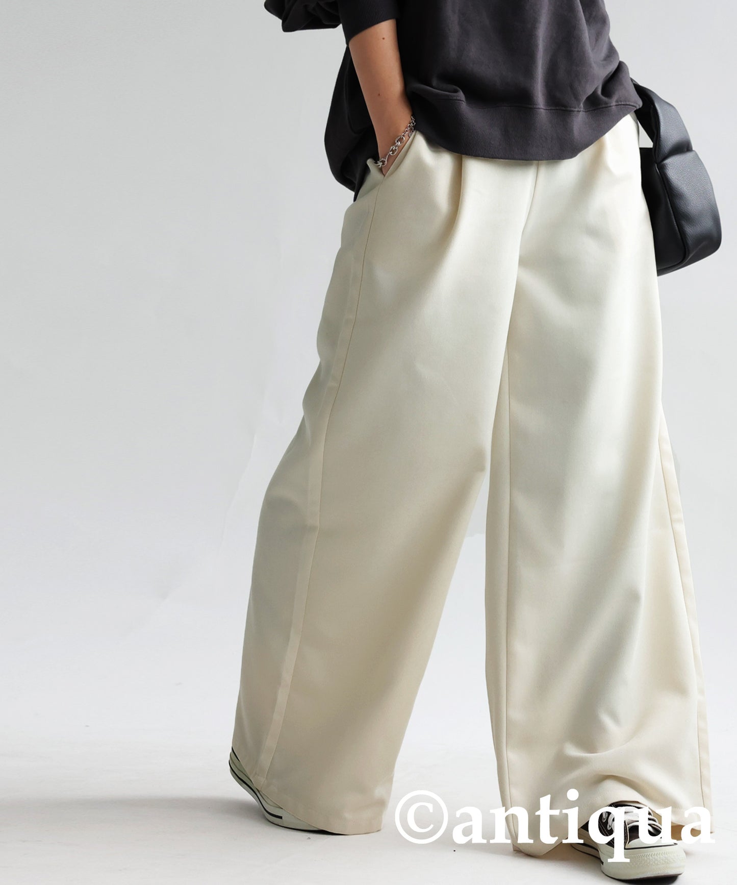 Tuck wide pants Ladies