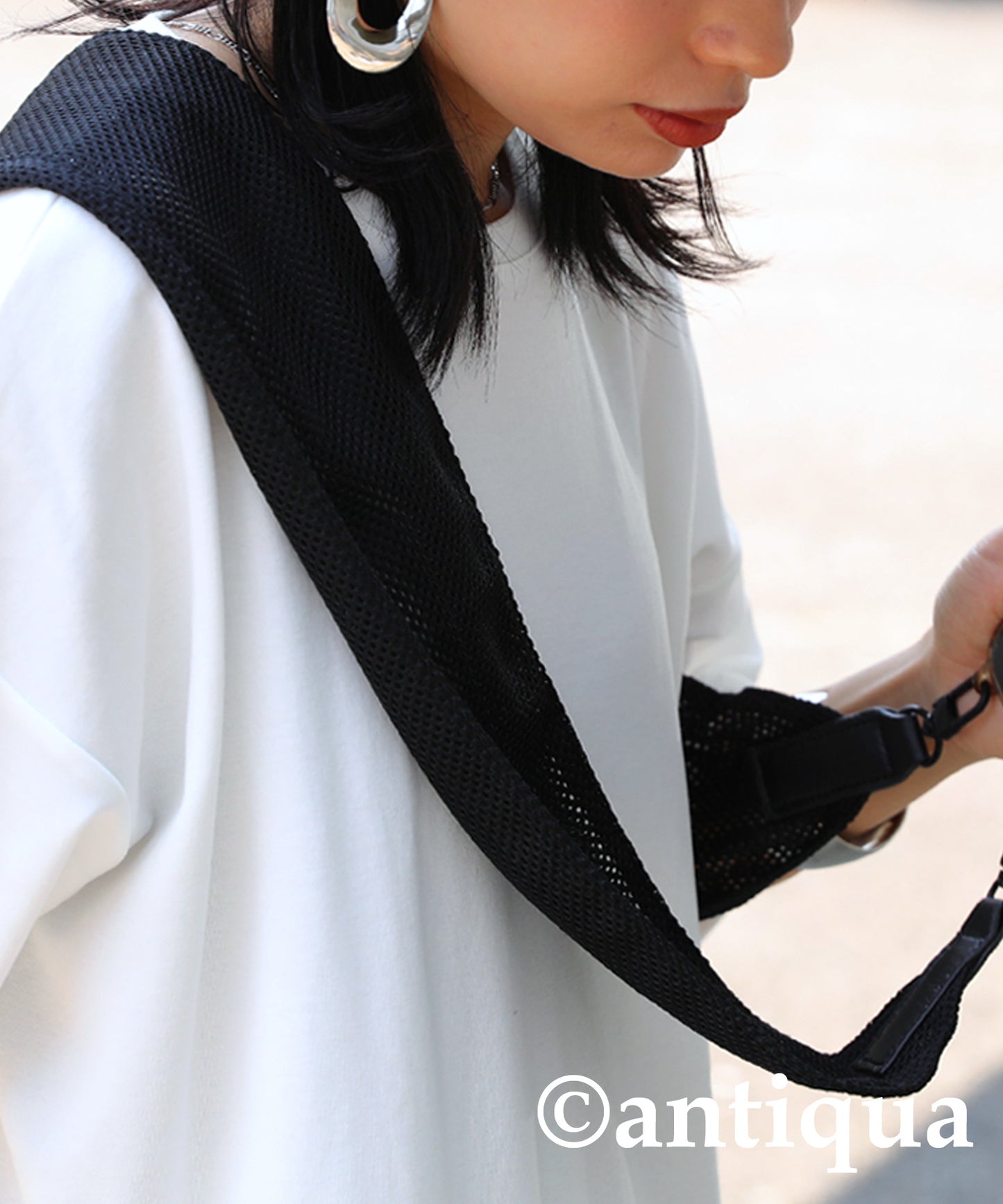 Smartphone shoulder strap