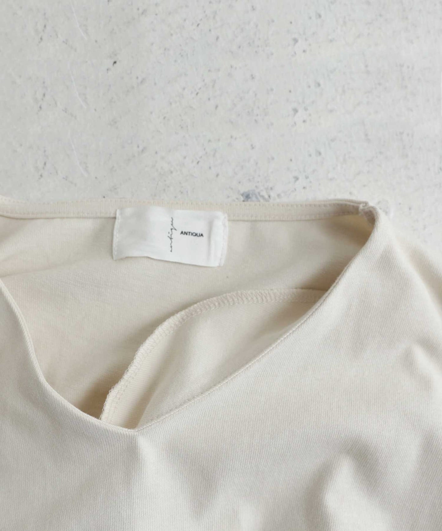 Organic cotton basque fabric Ladies V neck Tops Long Sleeve Cotton