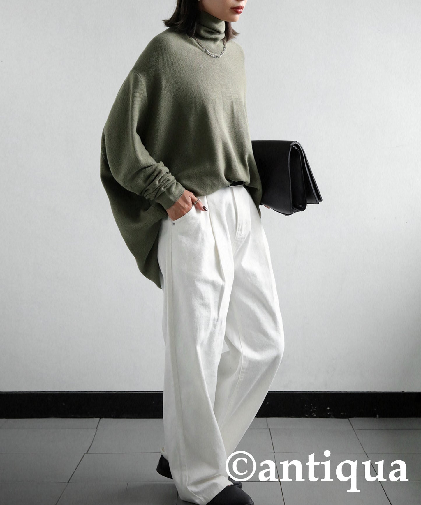 Ladies turtleneck sweater Cocoon shapes