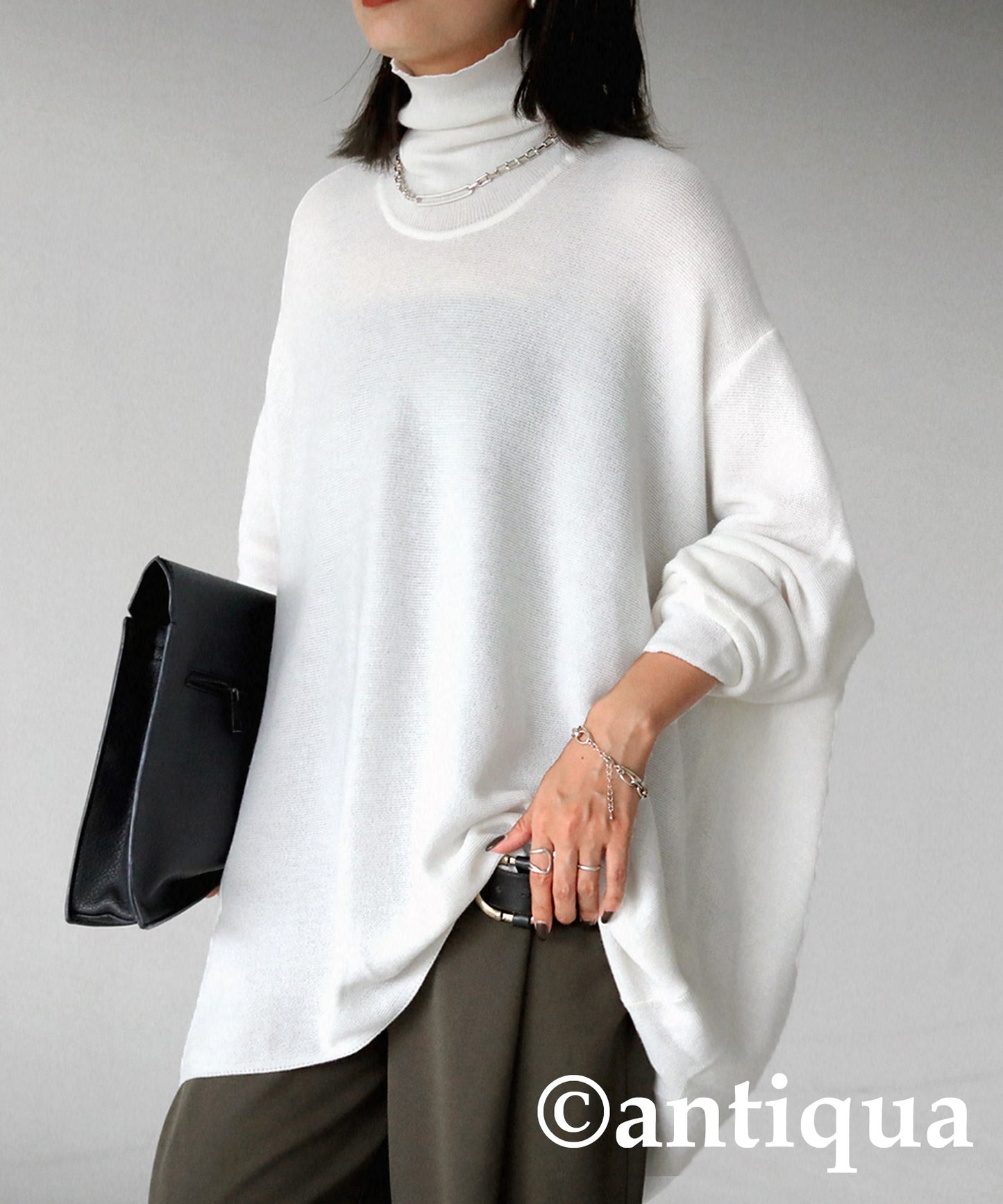 Ladies turtleneck sweater Cocoon shapes