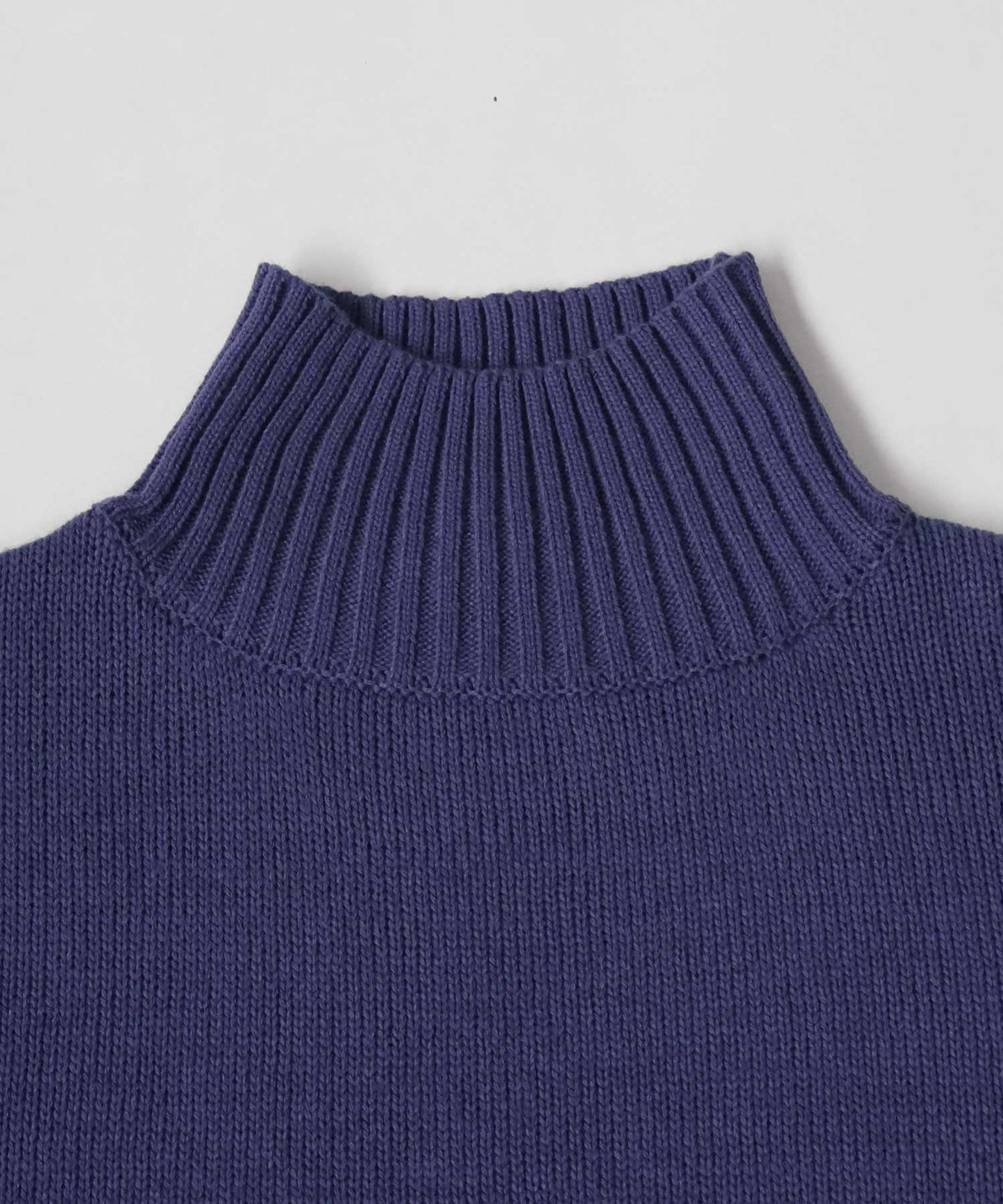 Simple high neck knit Ladies