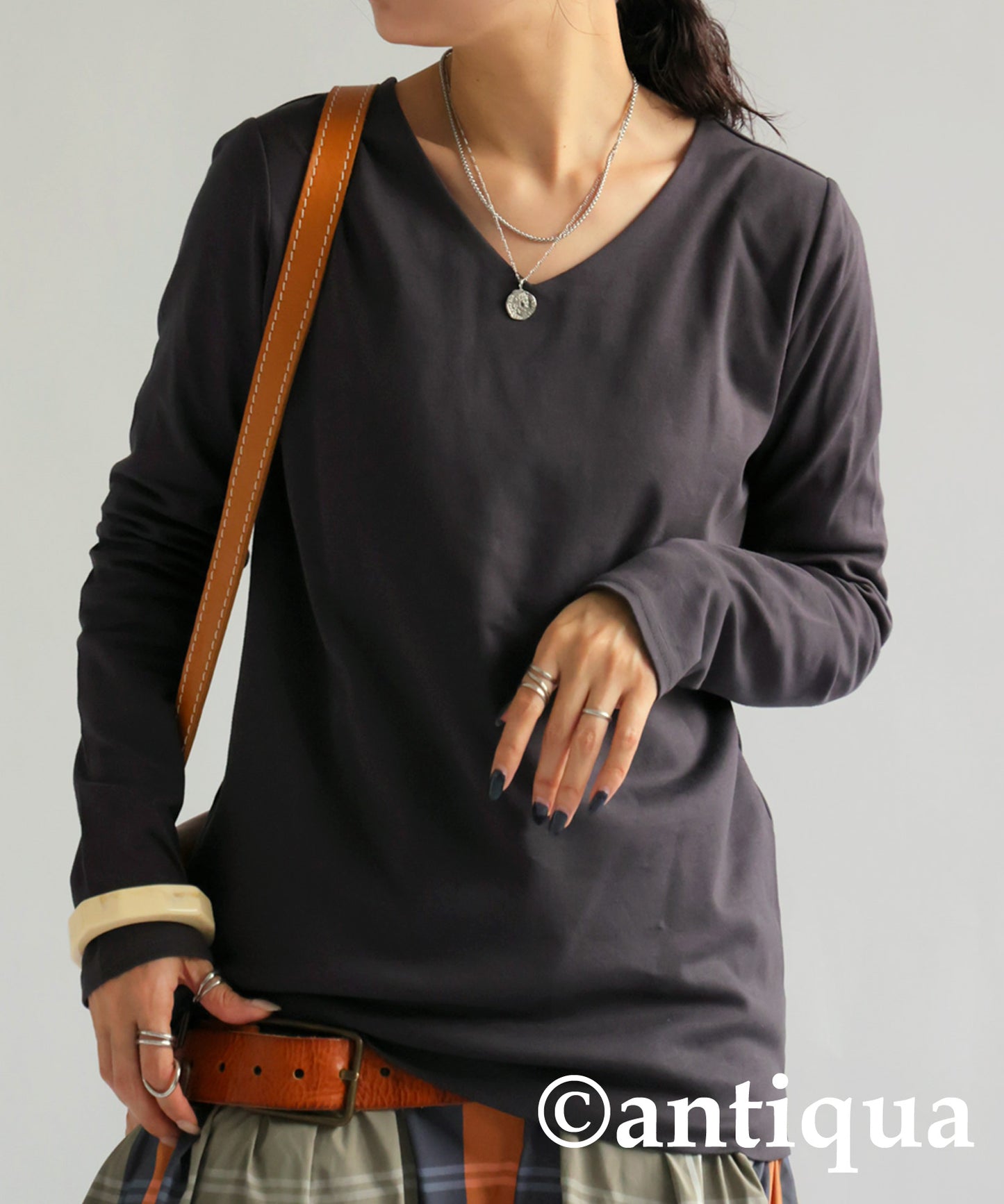 100% Cotton Smooth V-Neck Long T-Shirt Ladies