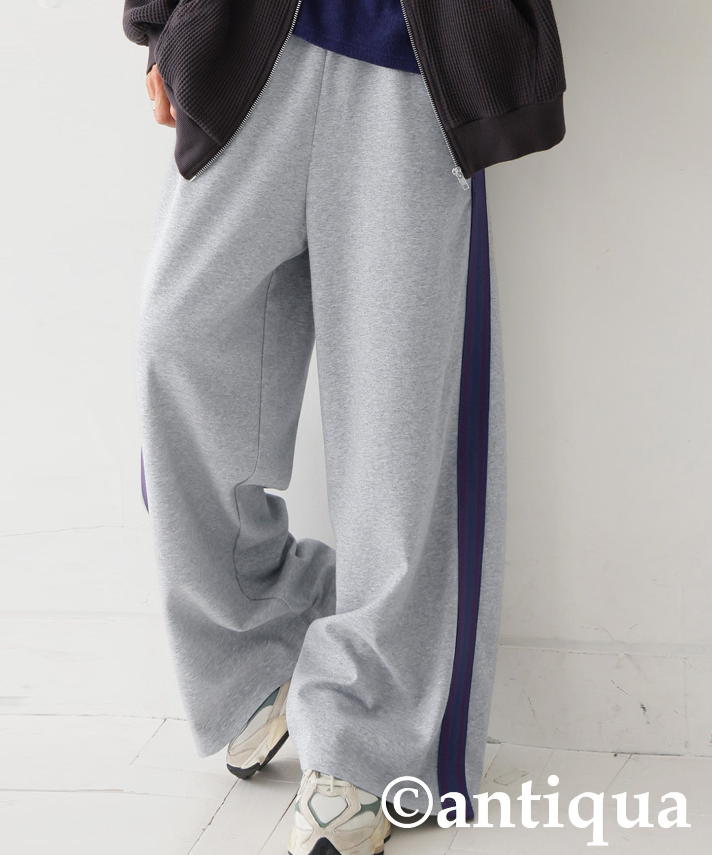 Color-Coordinated Line Pants Ladies