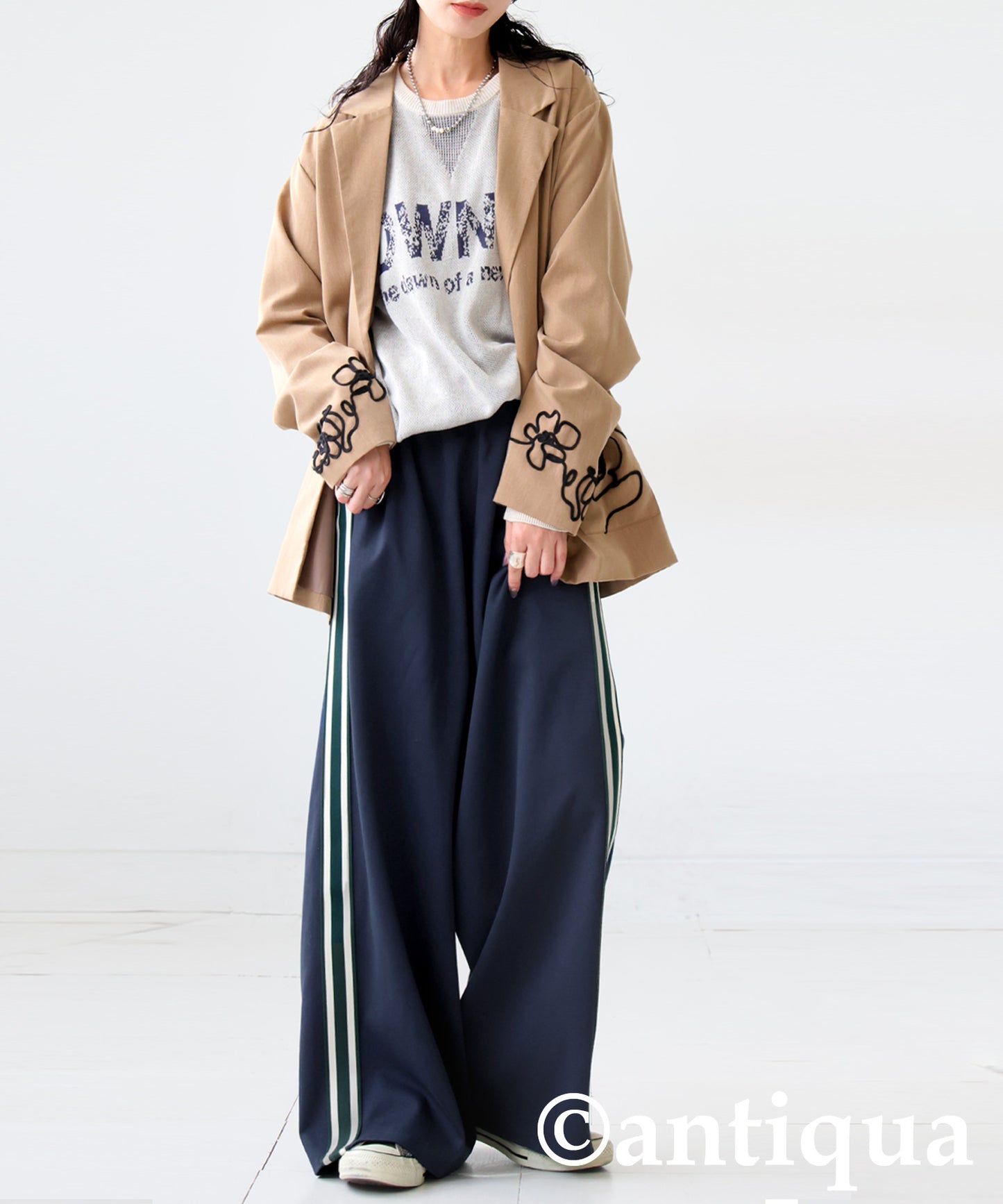 Color-Coordinated Line Pants Ladies