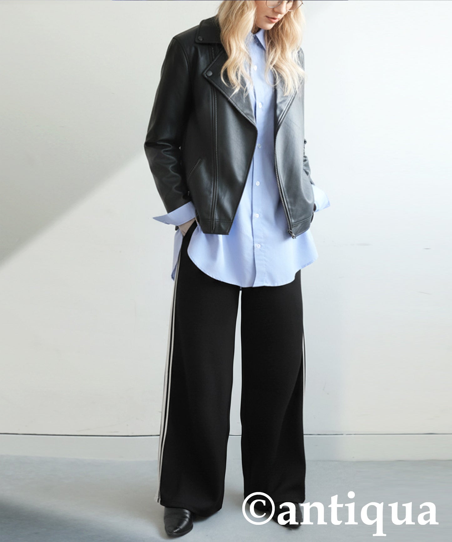 Color-Coordinated Line Pants Ladies