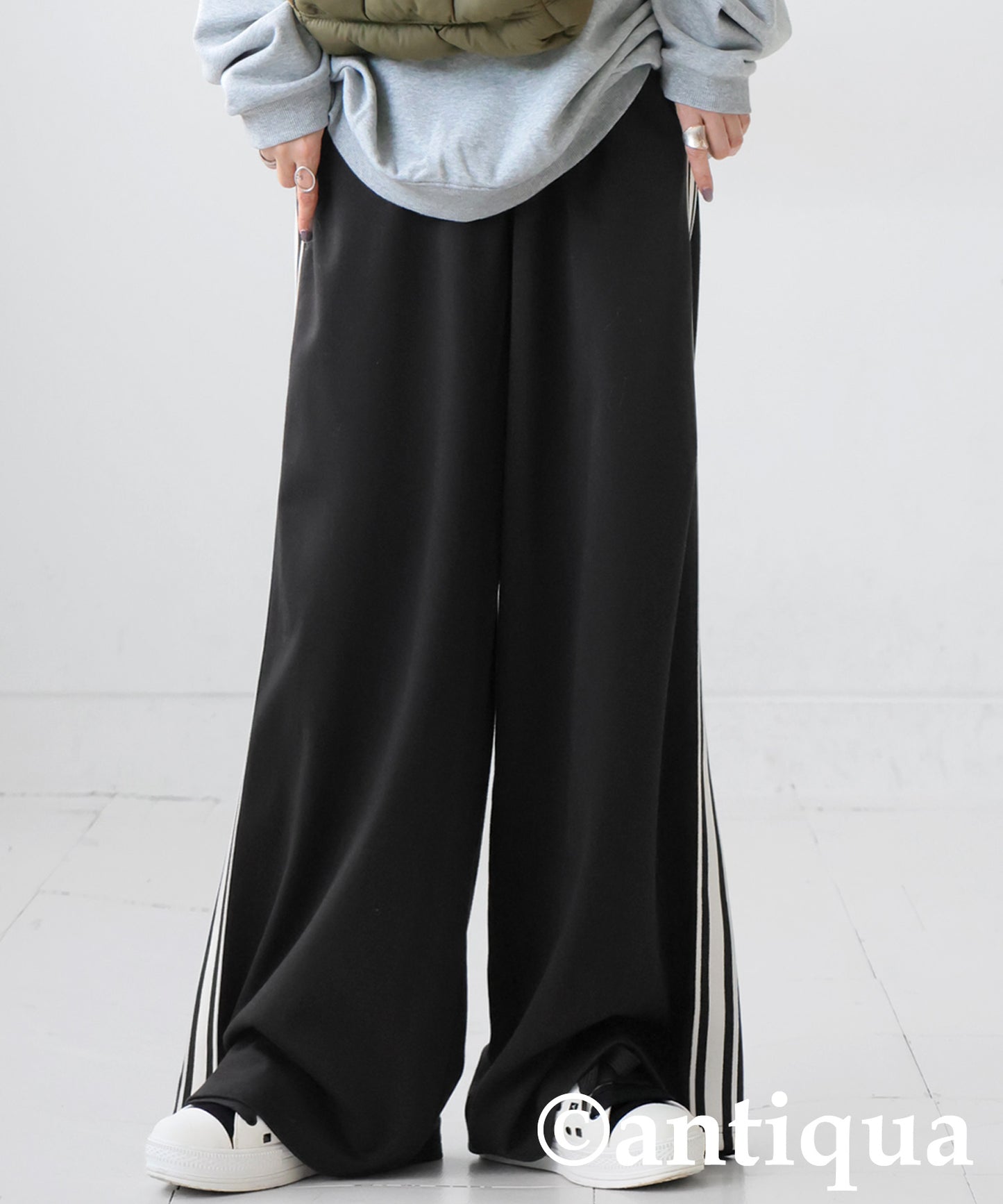 Color-Coordinated Line Pants Ladies