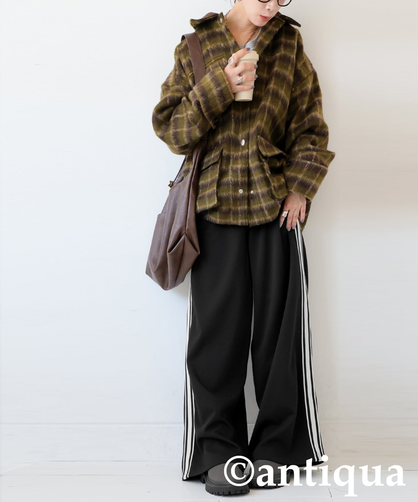 Color-Coordinated Line Pants Ladies