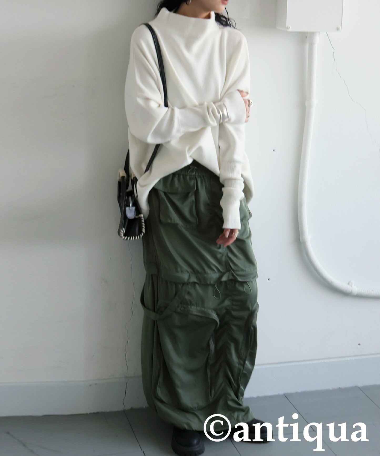 Bottleneck Knit Ladies