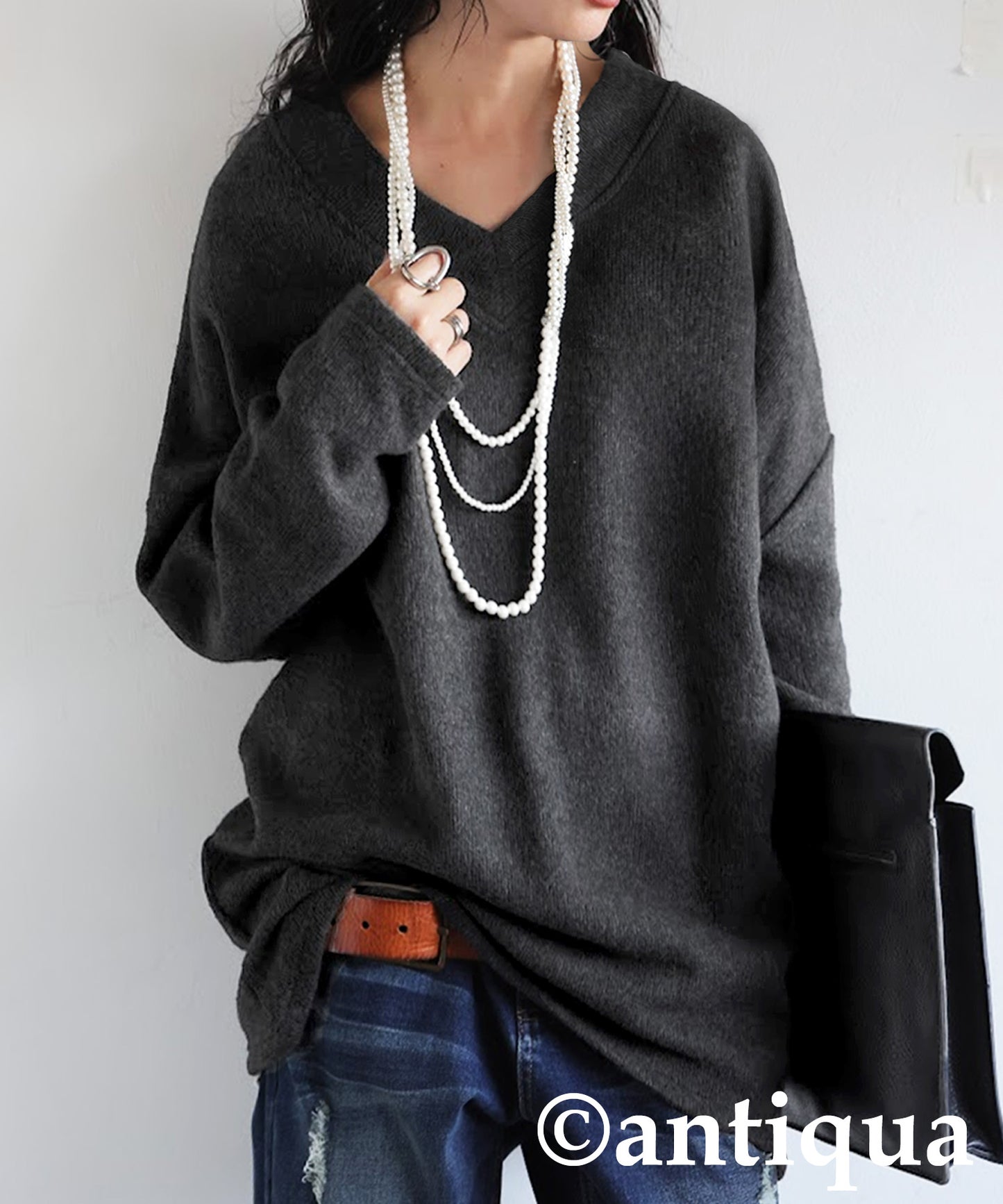 Beautiful V-Neck Knit Top Ladies