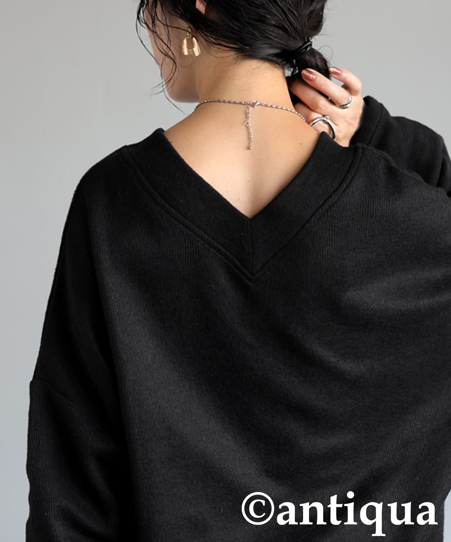 Beautiful V-Neck Knit Top Ladies