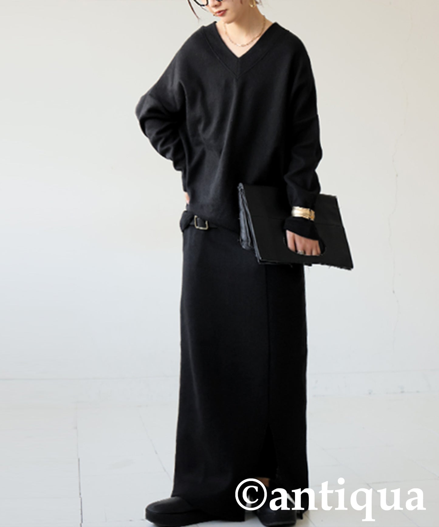 Beautiful V-Neck Knit Top Ladies