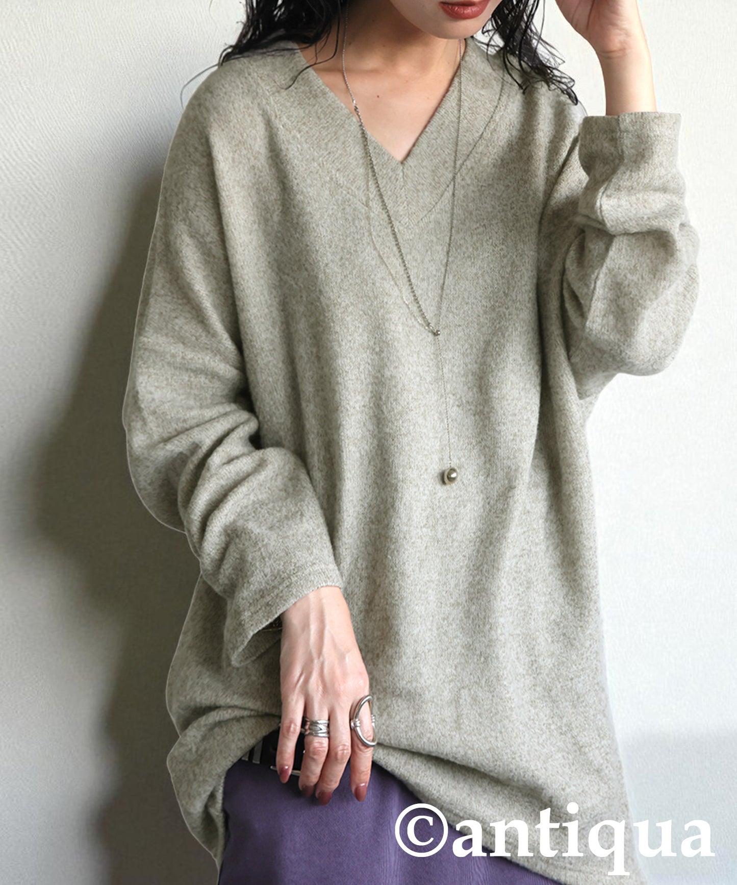 Beautiful V-Neck Knit Top Ladies