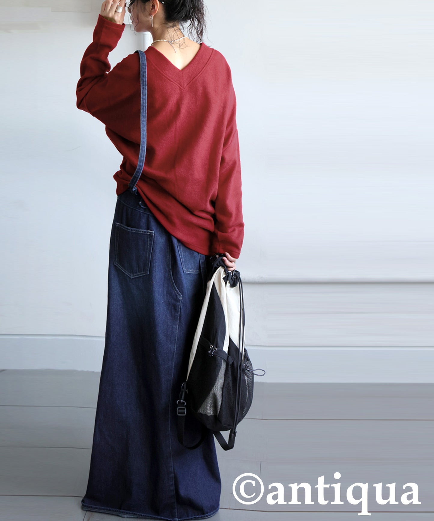 Beautiful V-Neck Knit Top Ladies