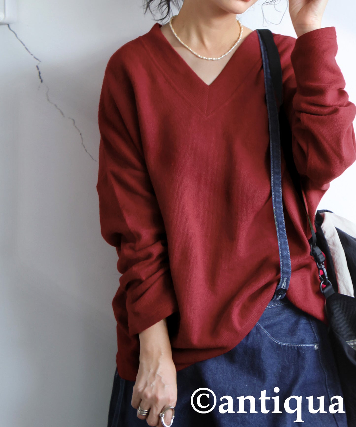 Beautiful V-Neck Knit Top Ladies