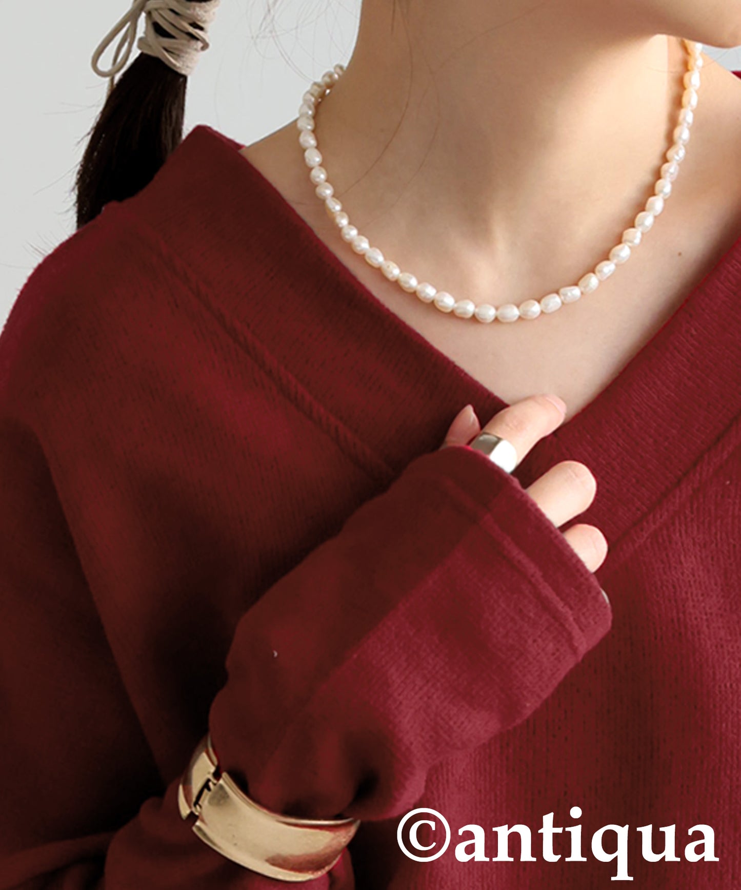 Beautiful V-Neck Knit Top Ladies