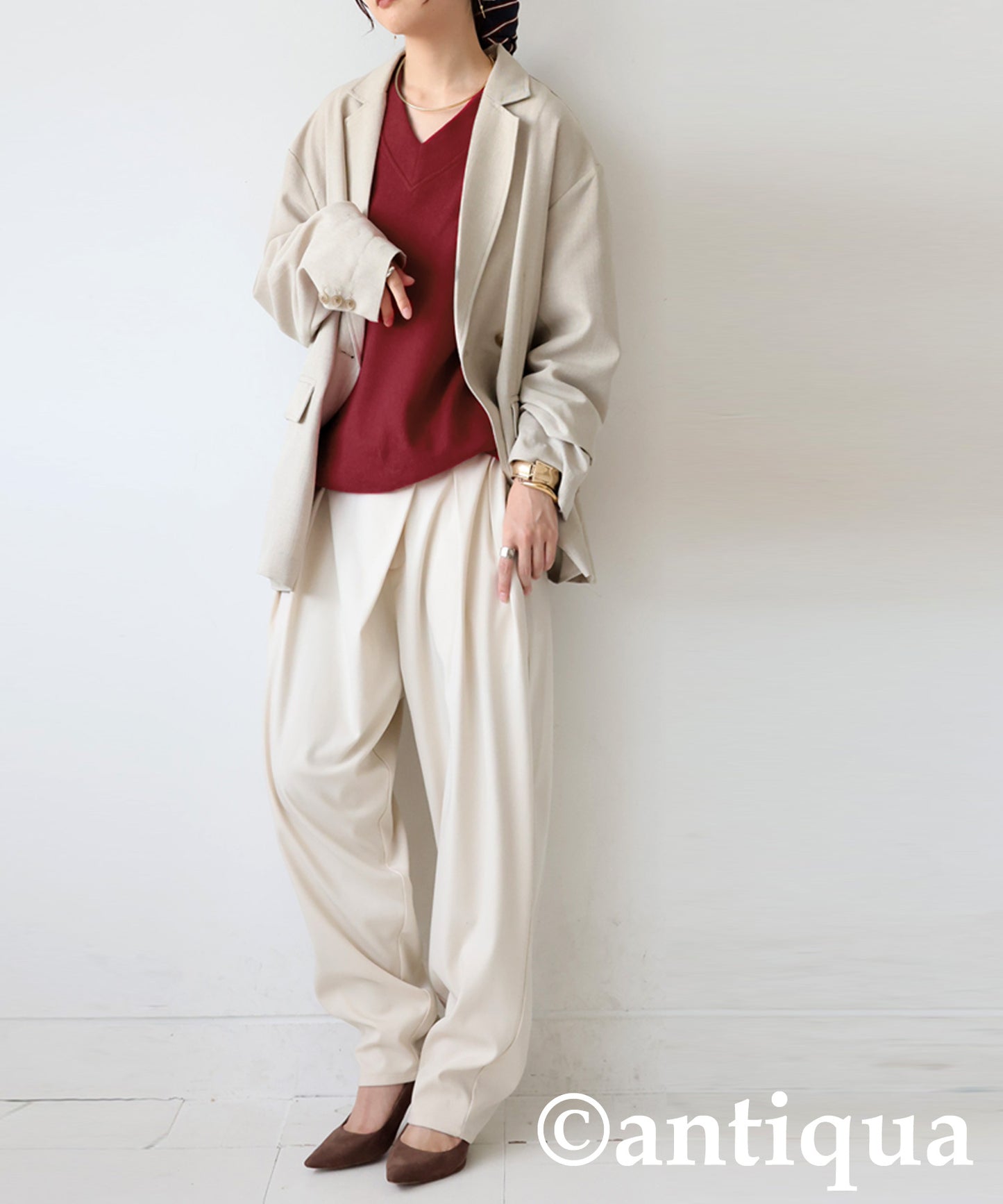 Beautiful V-Neck Knit Top Ladies