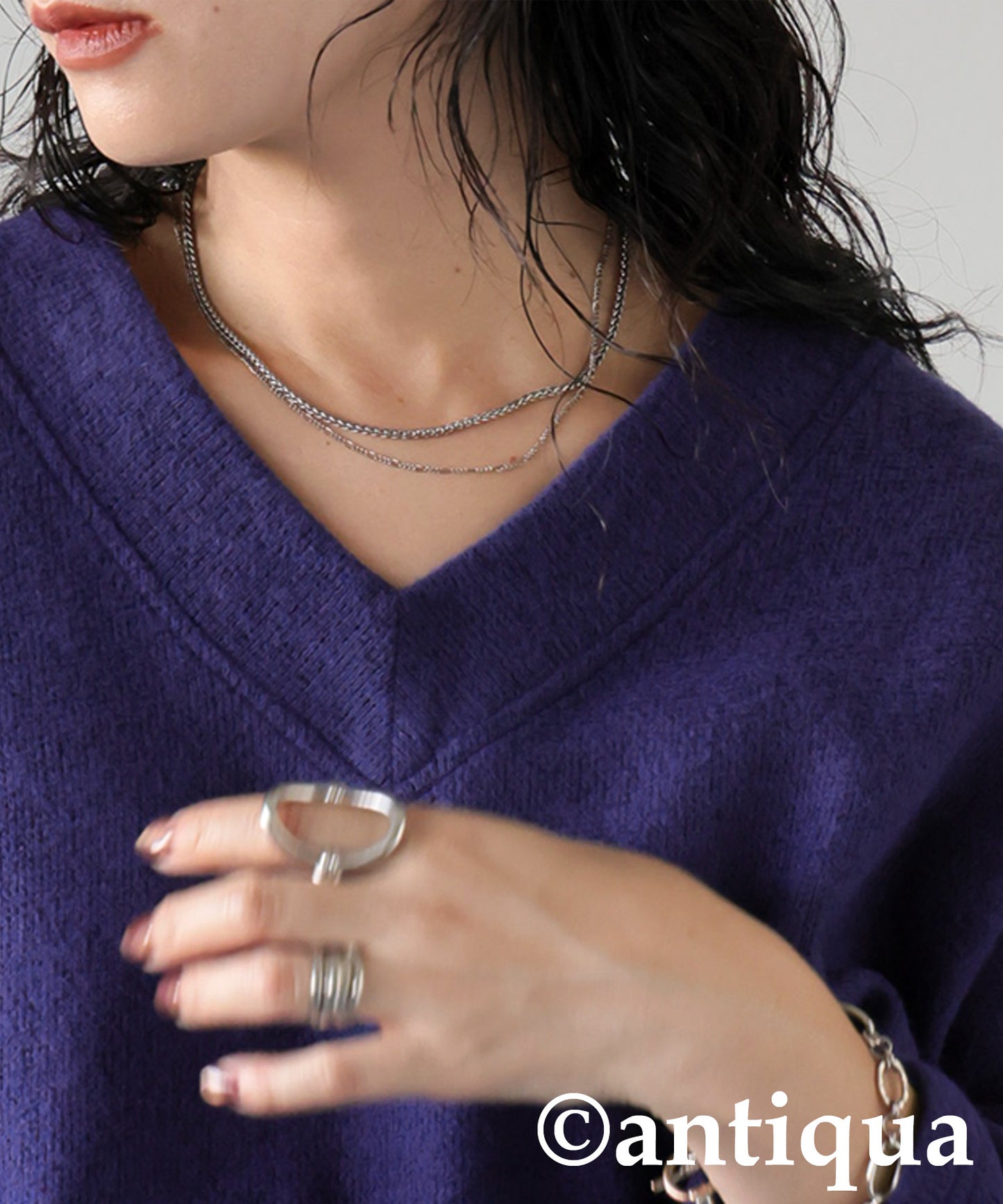 Beautiful V-Neck Knit Top Ladies