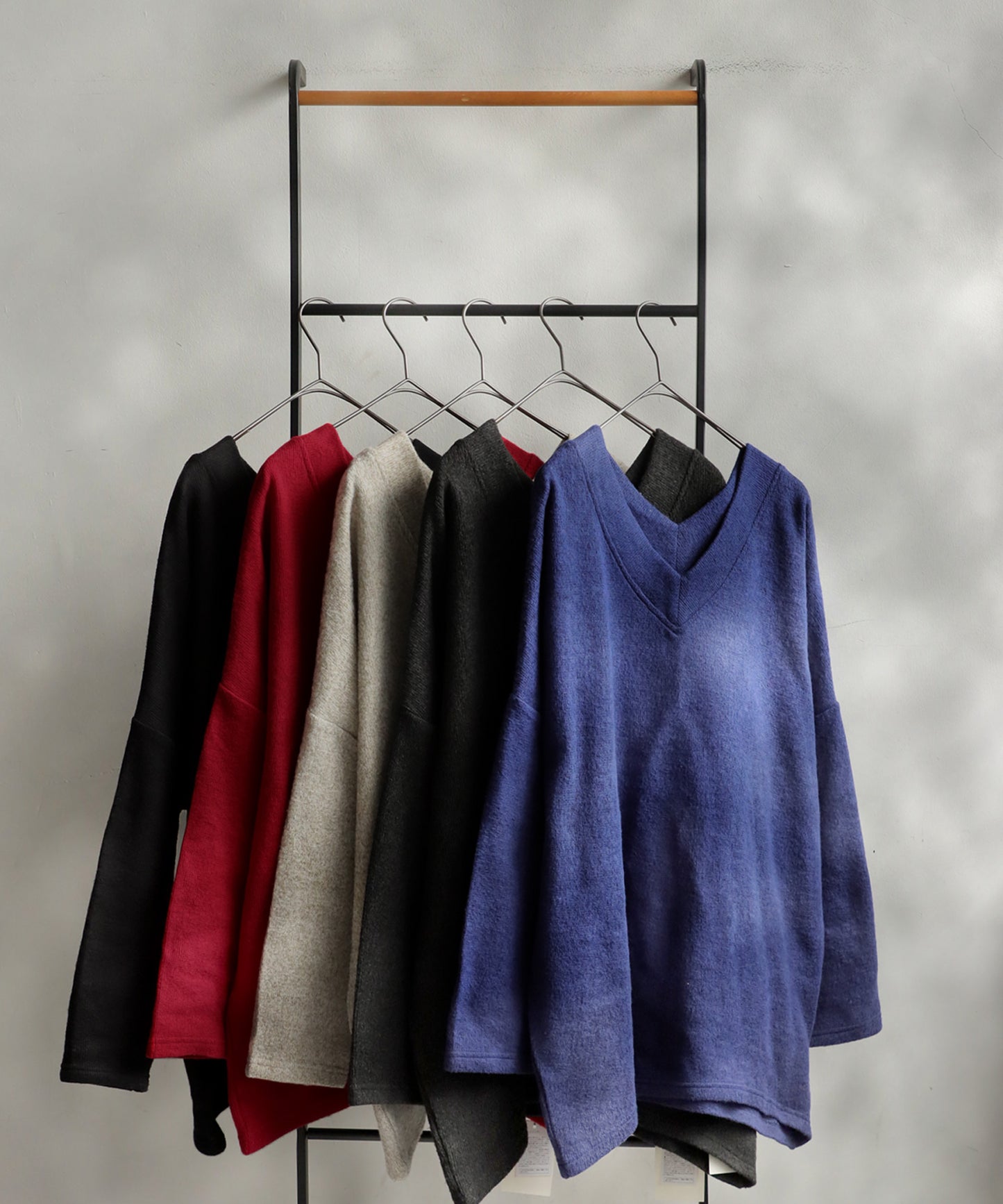 Beautiful V-Neck Knit Top Ladies