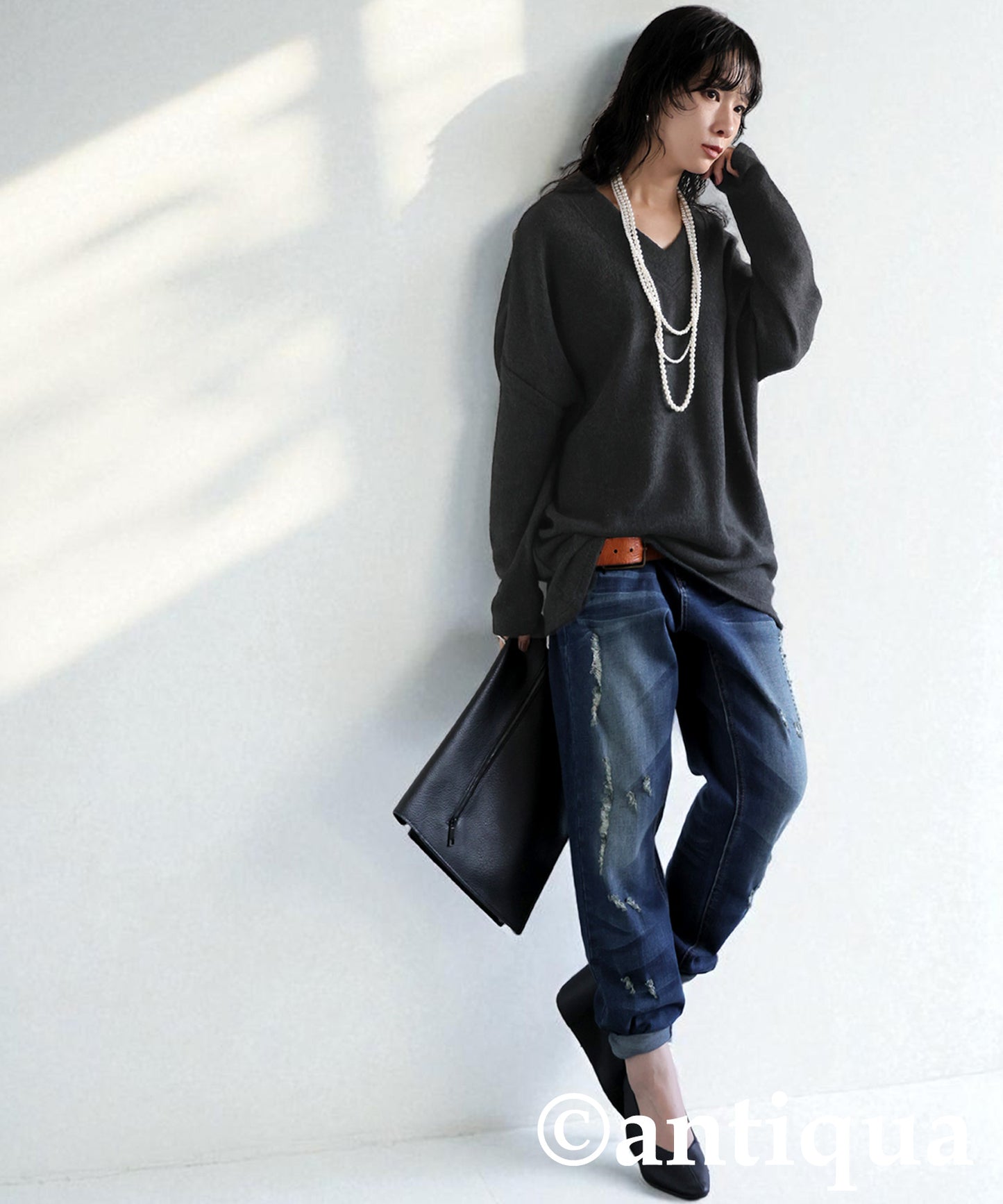 Beautiful V-Neck Knit Top Ladies