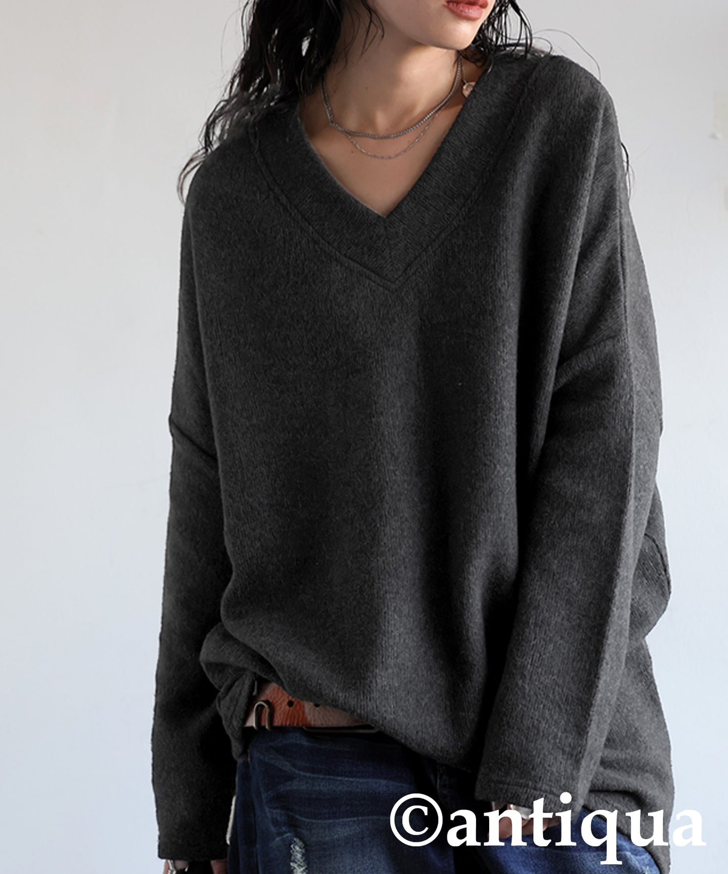 Beautiful V-Neck Knit Top Ladies