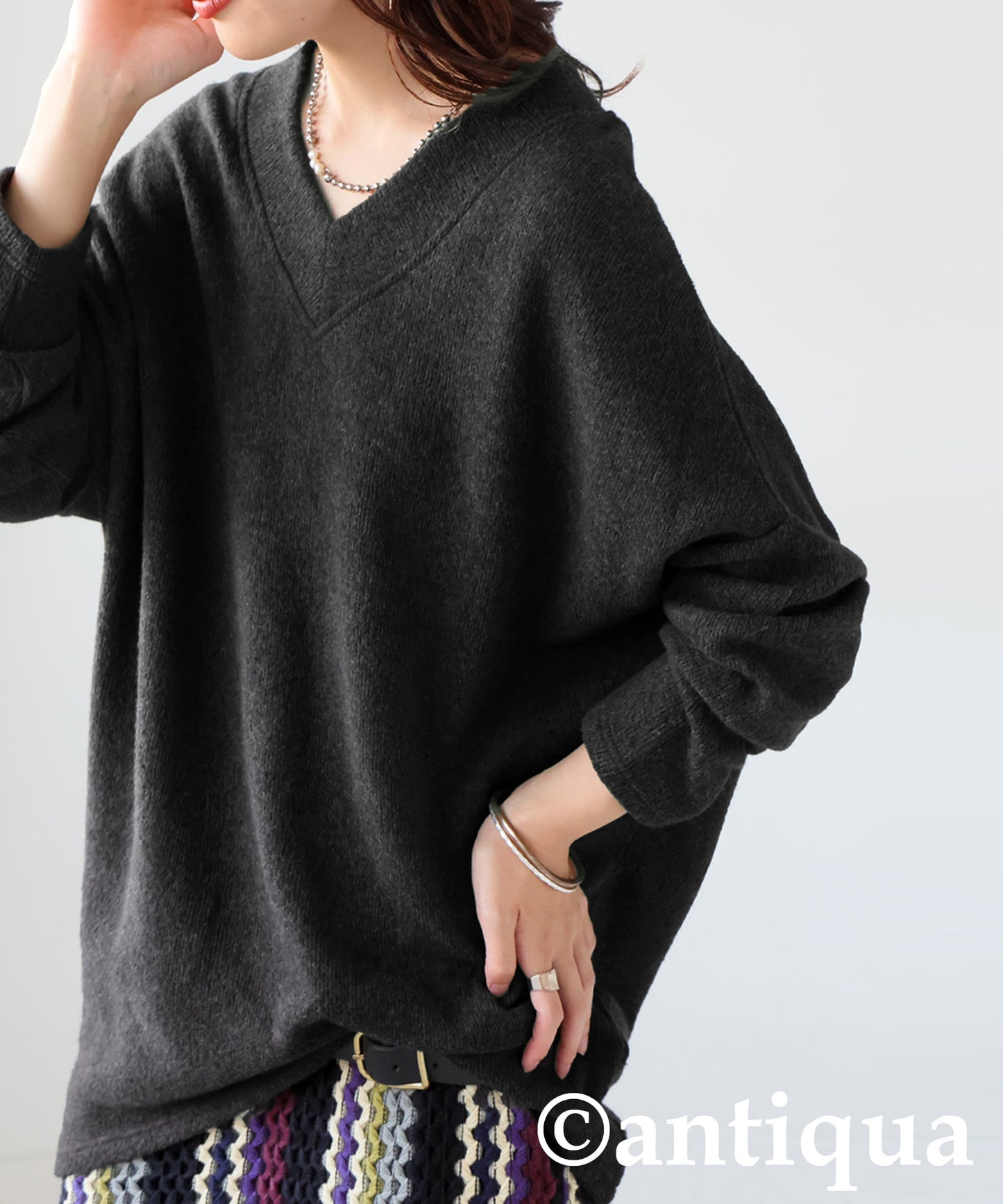 Beautiful V-Neck Knit Top Ladies