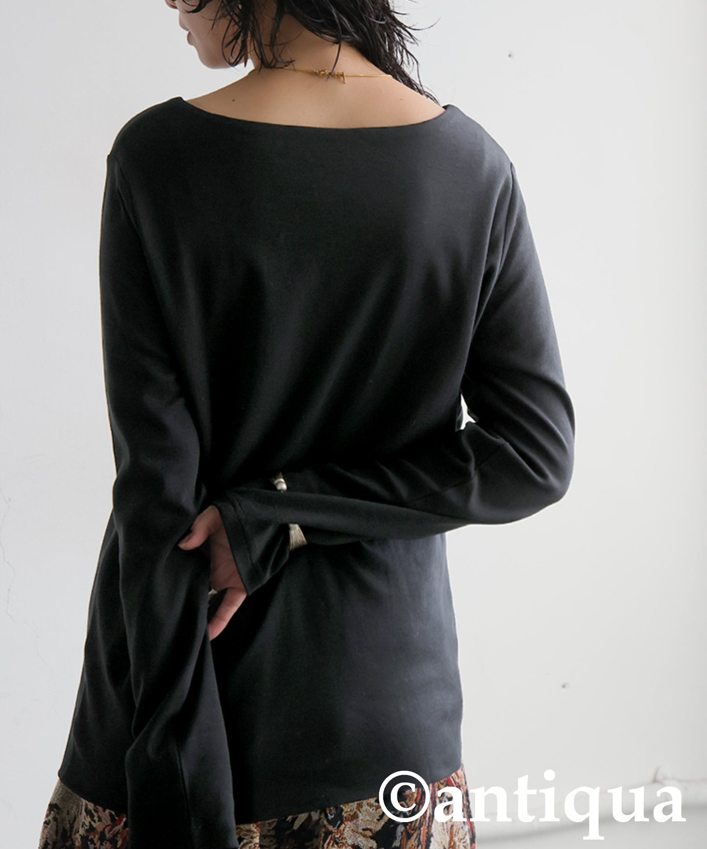 Diagonal Neck Long T-Shirt Ladies