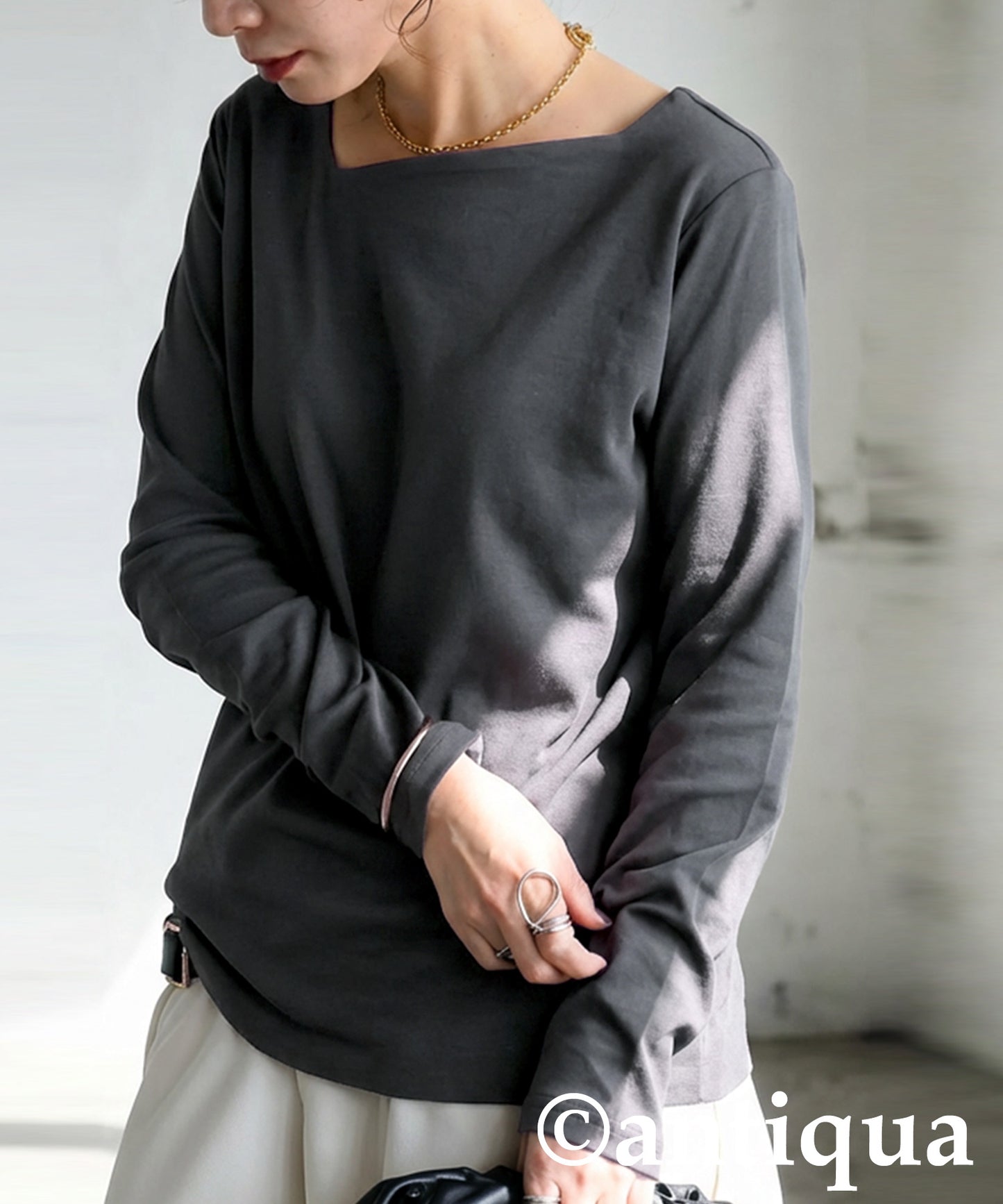 Diagonal Neck Long T-Shirt Ladies