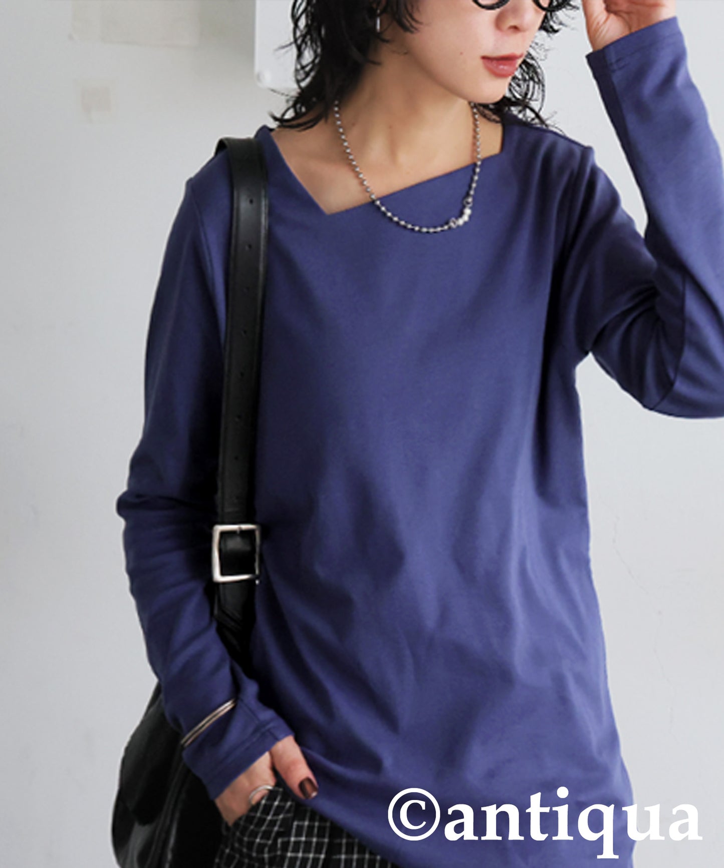 Diagonal Neck Long T-Shirt Ladies