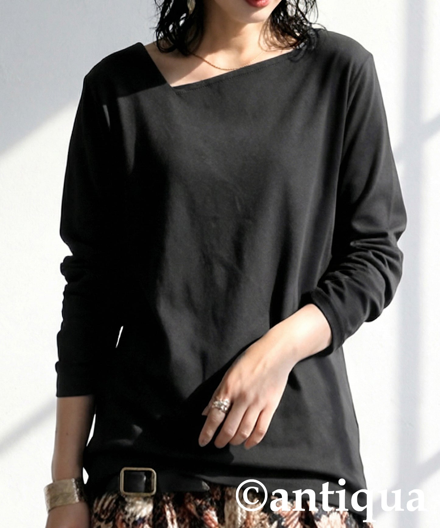 Diagonal Neck Long T-Shirt Ladies