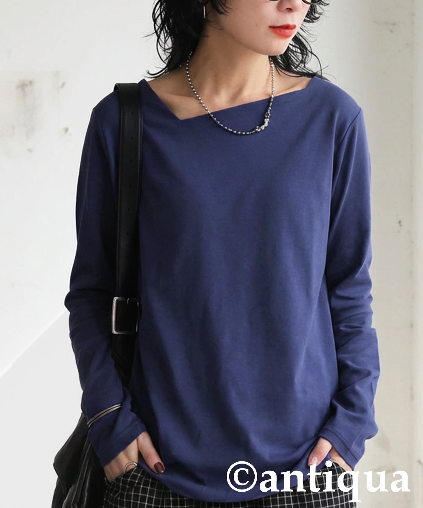 Diagonal Neck Long T-Shirt Ladies
