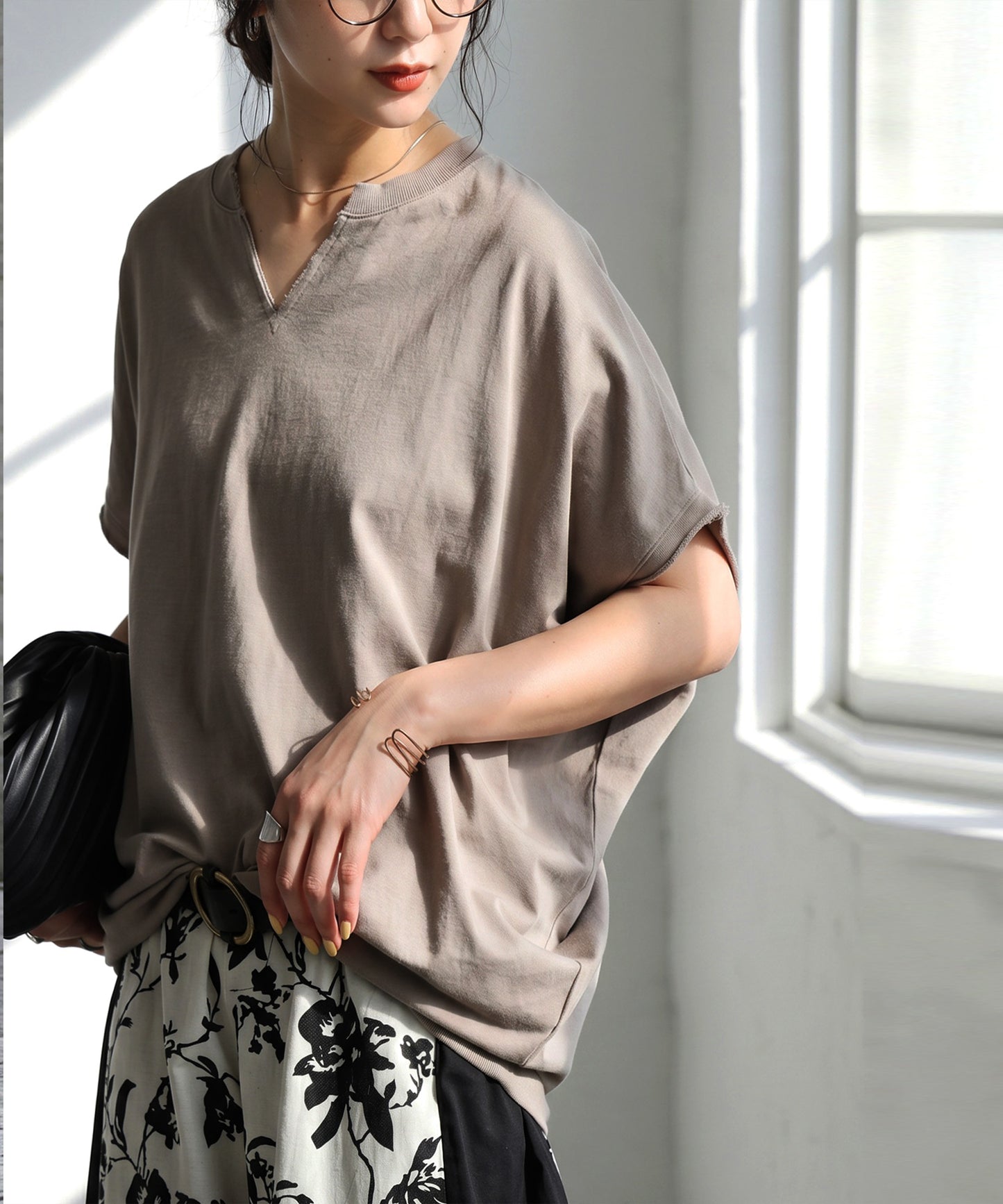 Dolman Sleeve Keyhole Neck Fleece Pullover Ladies