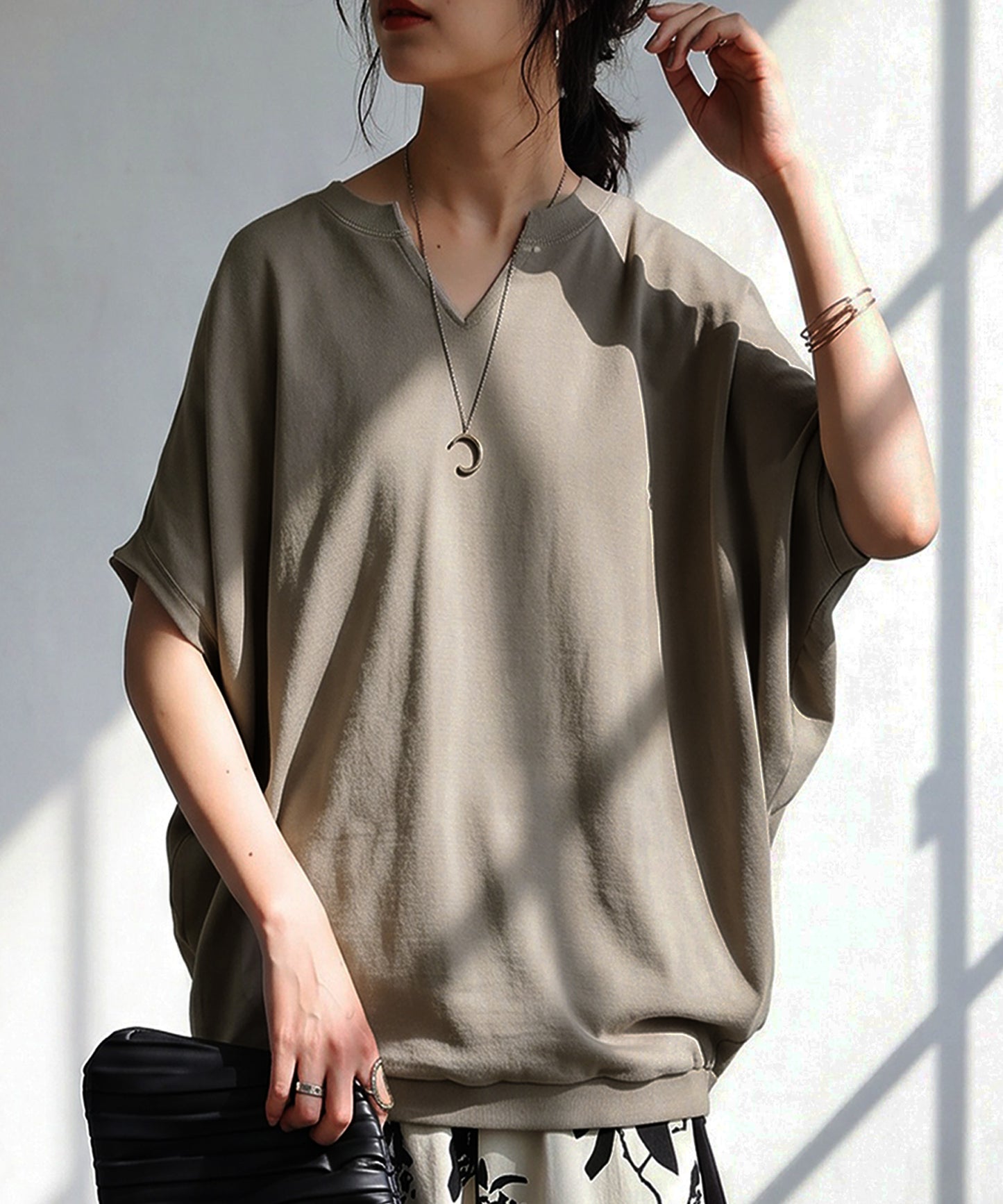 Dolman Sleeve Keyhole Neck Fleece Pullover Ladies