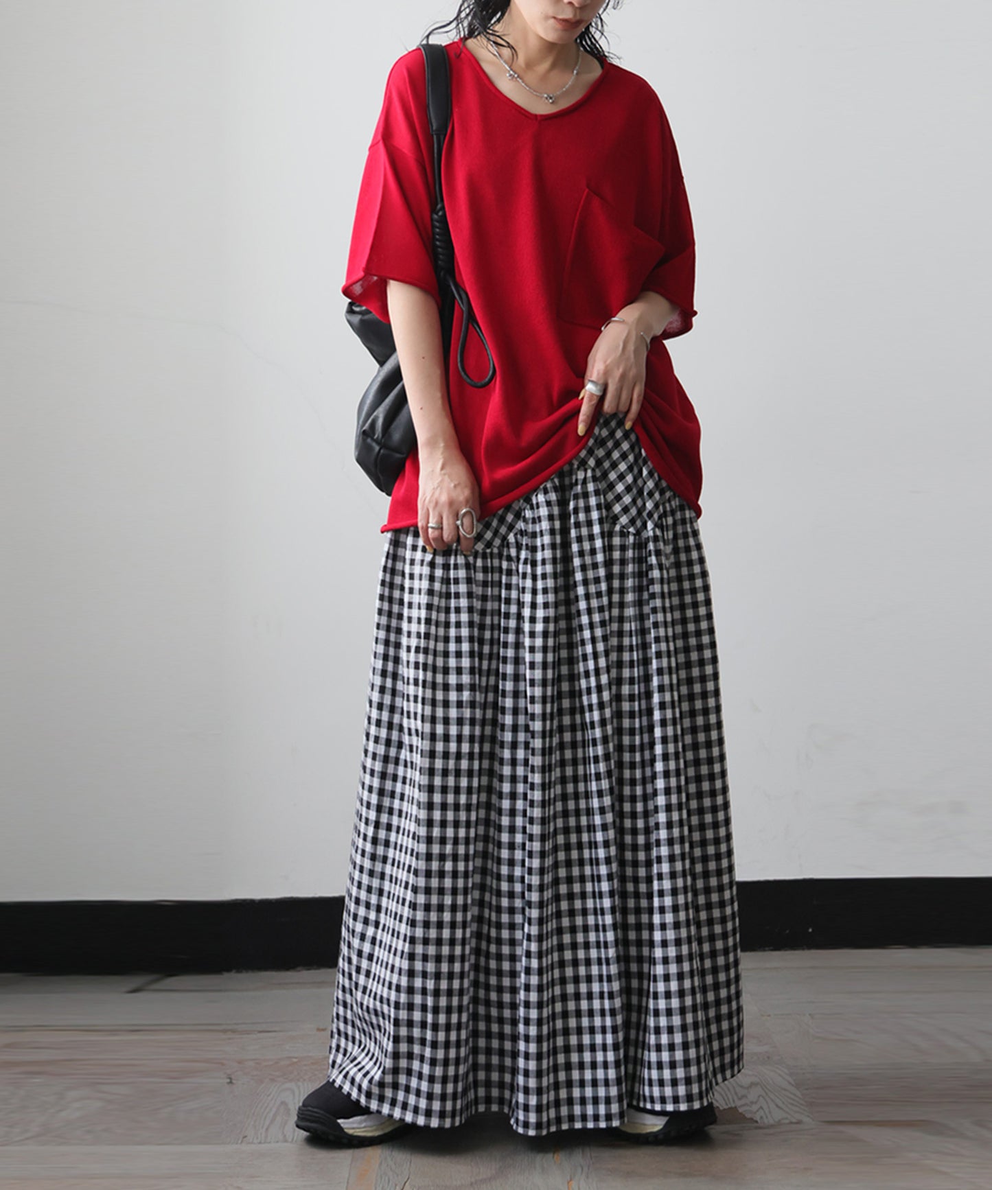 V-Neck Sheer Knit T-Shirt Ladies