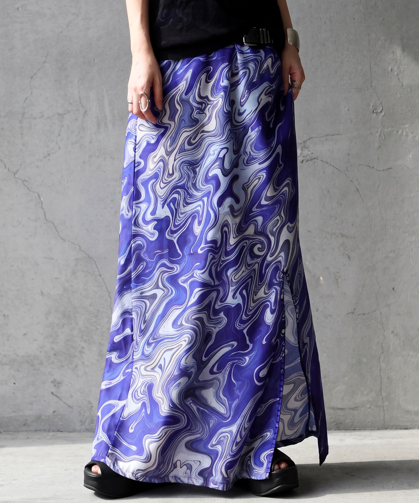 NUUUII Marble Pattern Slit Long Skirt Ladies