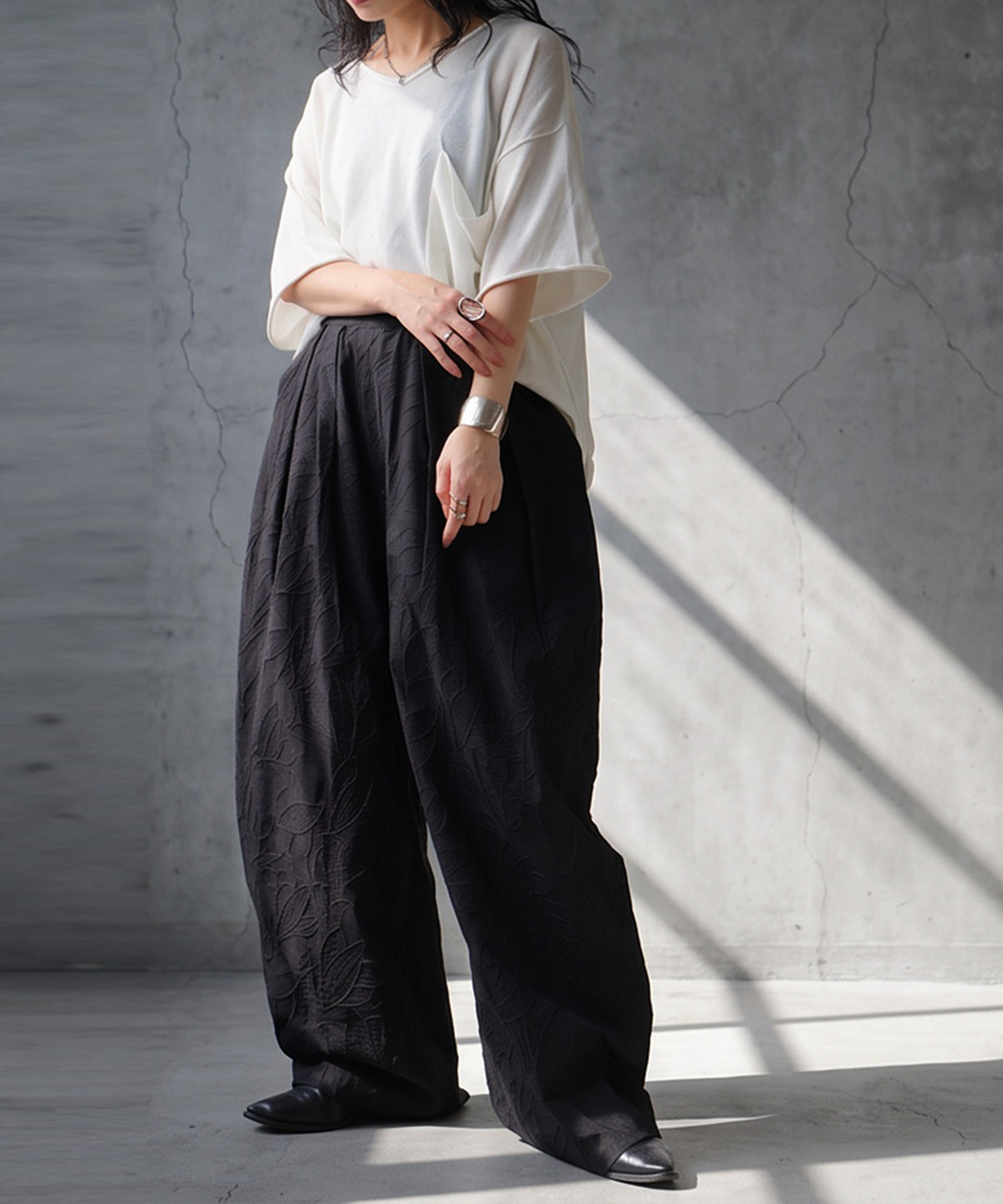 NUUUII Floral Embroidered Wide-Leg Pants With Pleats Ladies