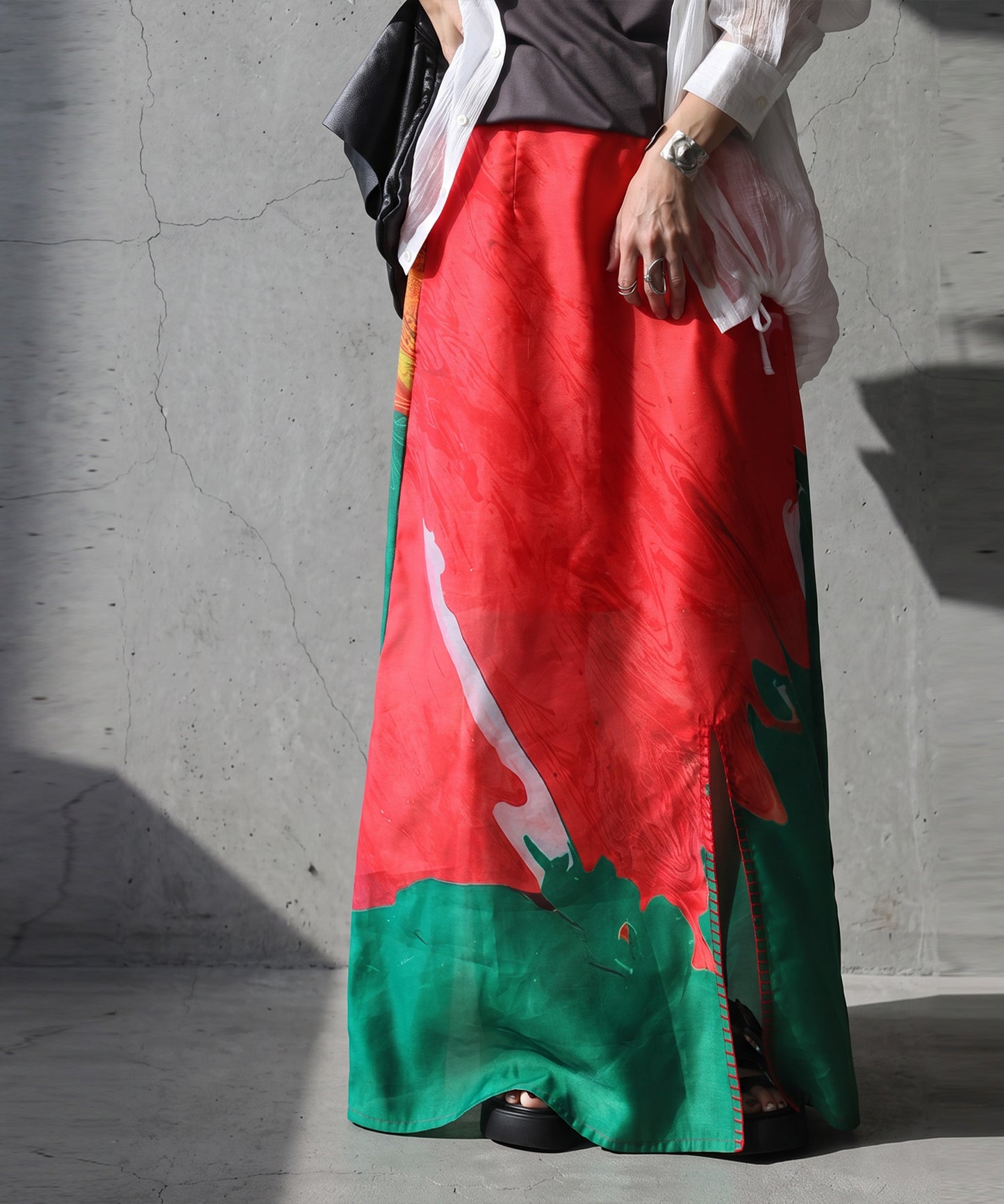 NUUUII I-Line Slit Art Skirt Ladies